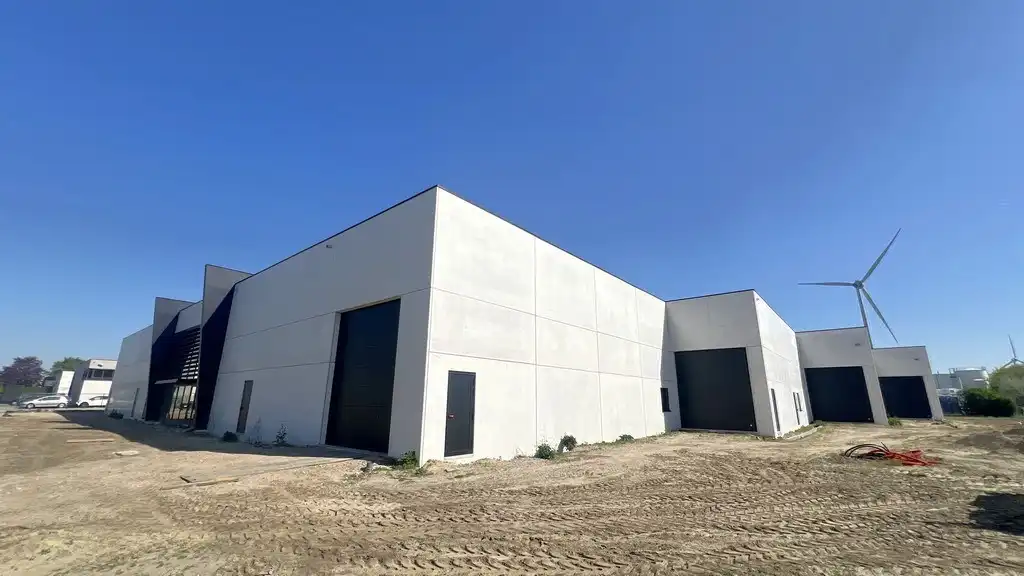 Nieuwbouw magazijn met kantoor te huur in Durmakker Evergem foto 21