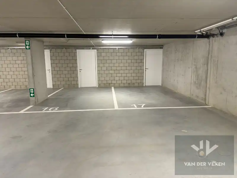 LICHTRIJK NIEUWBOUWAPP MET 2 SLPK NABIJ QUARTIER BLEU EN STADSCENTRUM foto 22