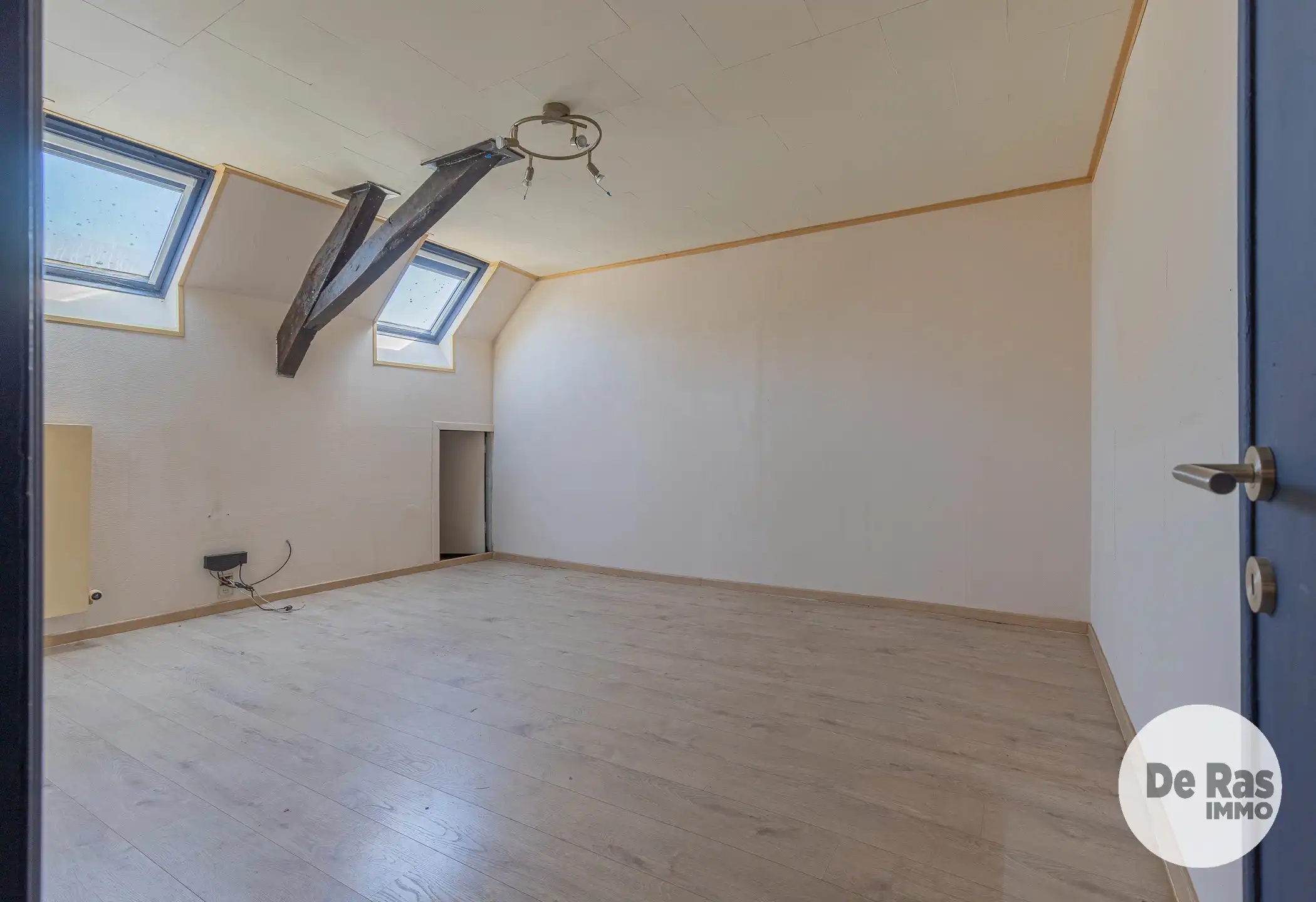 WICHELEN – Te renoveren woning met 3 kamers op leuke locatie foto 20