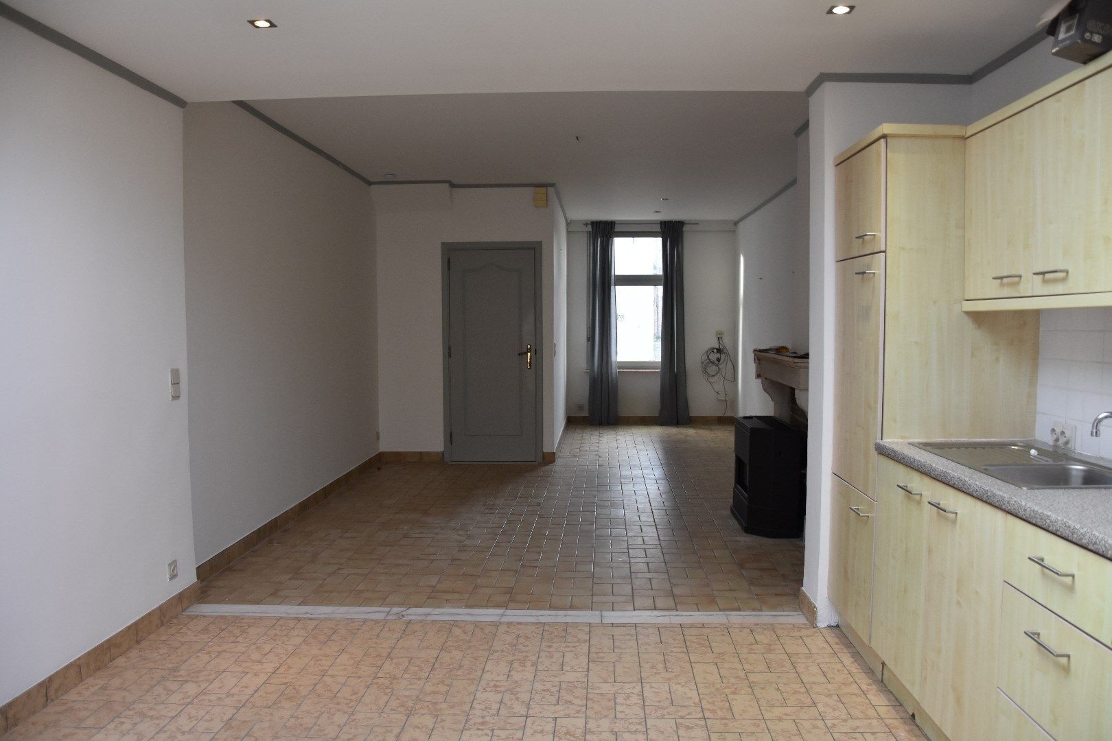Opgefriste rijwoning met stadskoertje foto 4