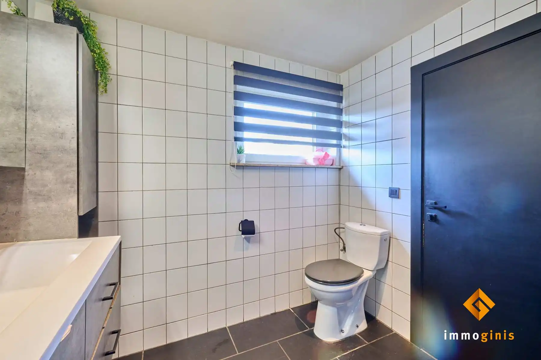 Gerenoveerde woning met 3 ruime slaapkamers, op een prachtige locatie vlakbij het centrum van Bocholt. foto 10