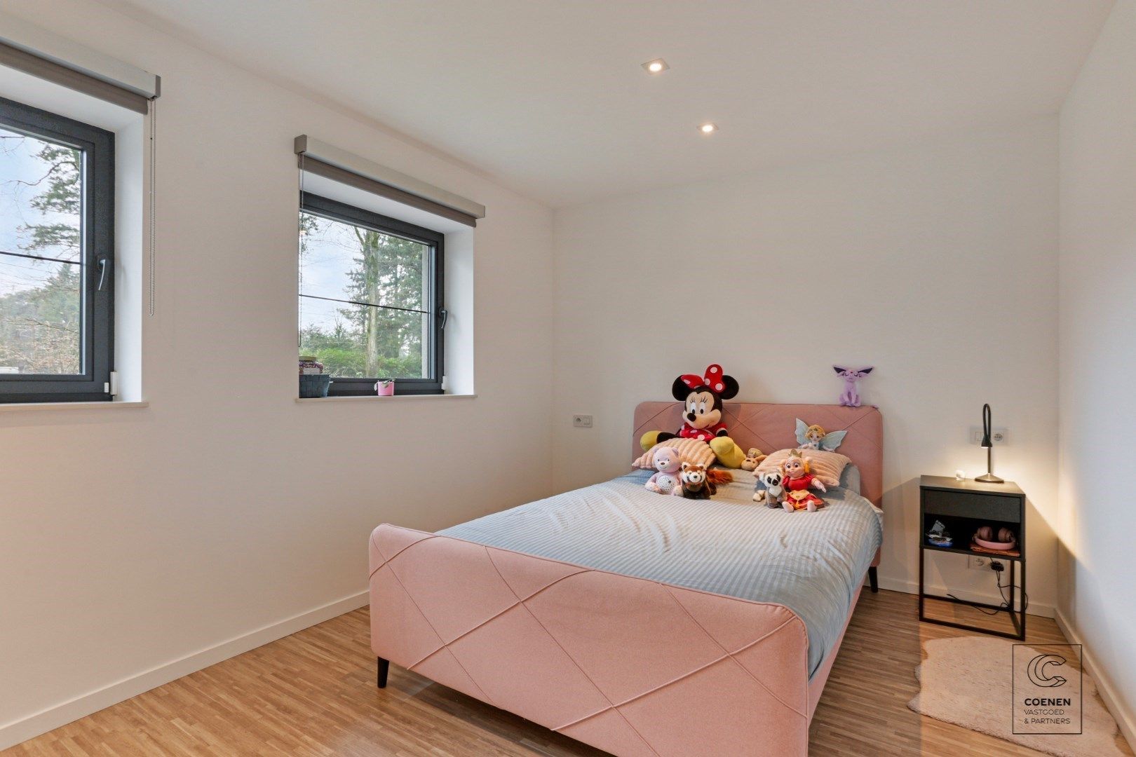 Prachtig gerenoveerde villa  met 4 slpk's, een bew. opp. van 200 m² op een uiterst rustig en groene ligging te Schilde foto 22