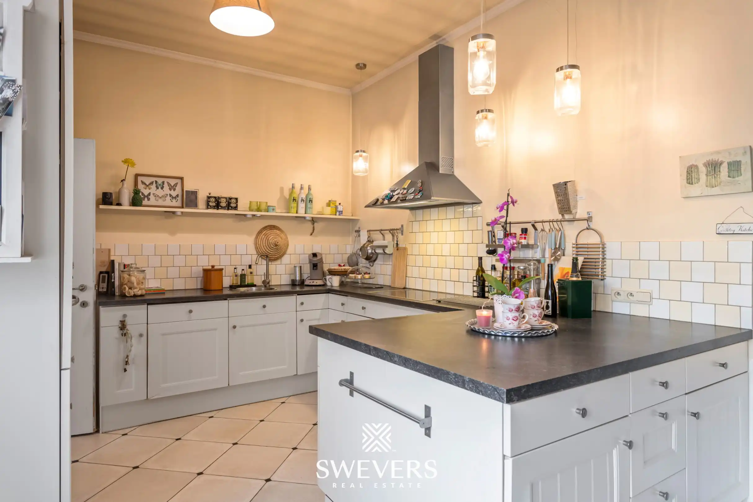 Ruime instapklare gezinswoning met uitzonderlijke woon- én werkmogelijkheden foto 18