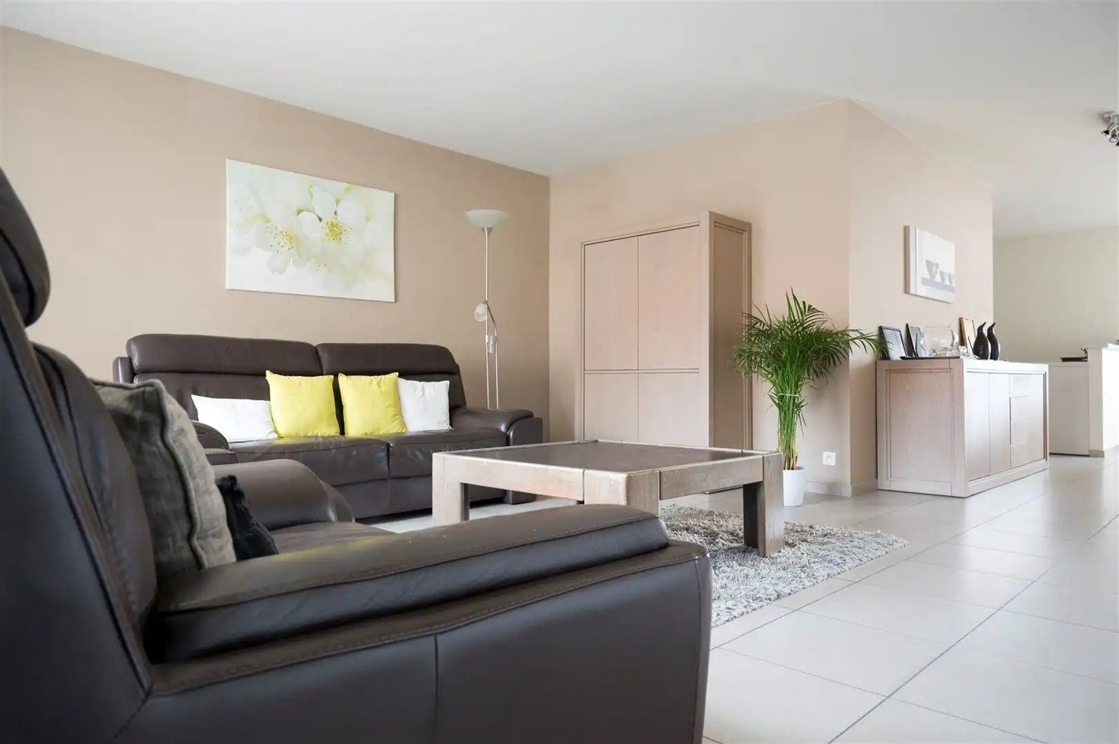 Appartement  TE HUUR aan de stadsrand van Oudenaarde. foto 9
