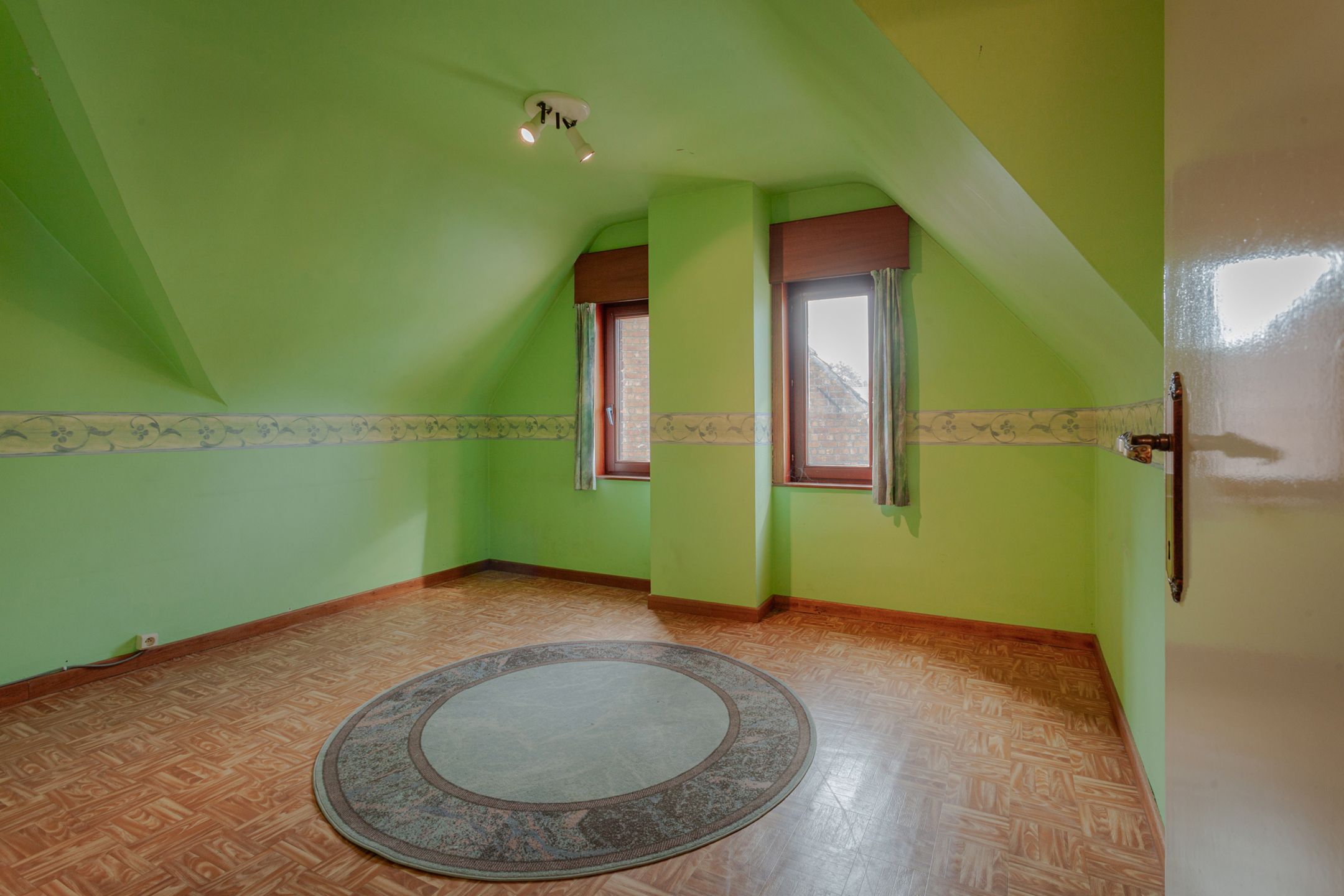 Te renoveren alleenstaande woning foto 16