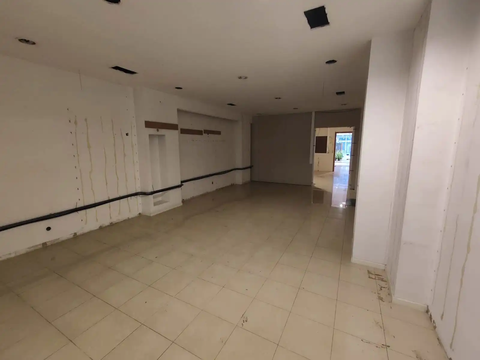 Commercieel pand te huur in hét winkelhart van Sint-Niklaas foto 16