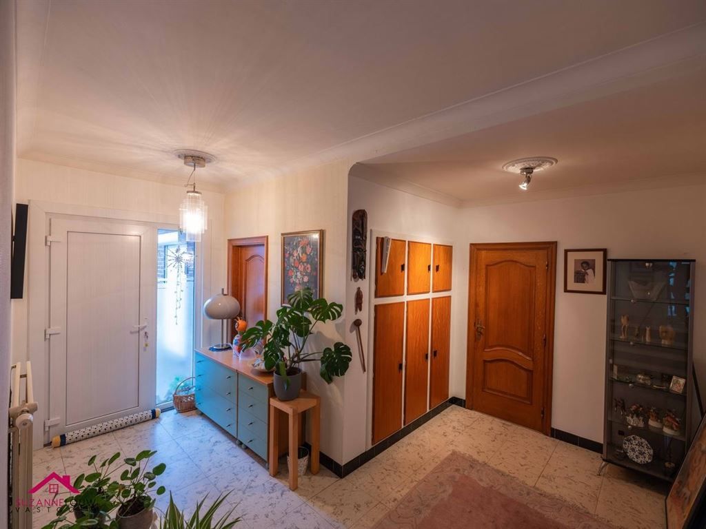 Goed onderhouden, op te frissen woning foto 11