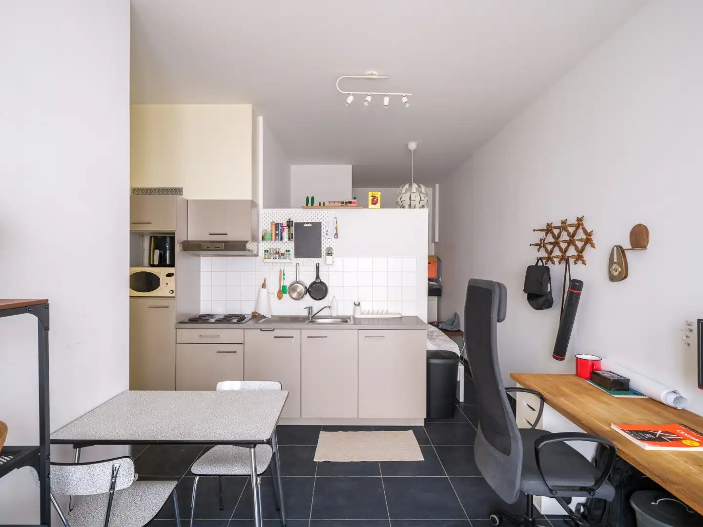 Ideaal gelegen studio met slaaphoek aan DECASCOOP foto 5