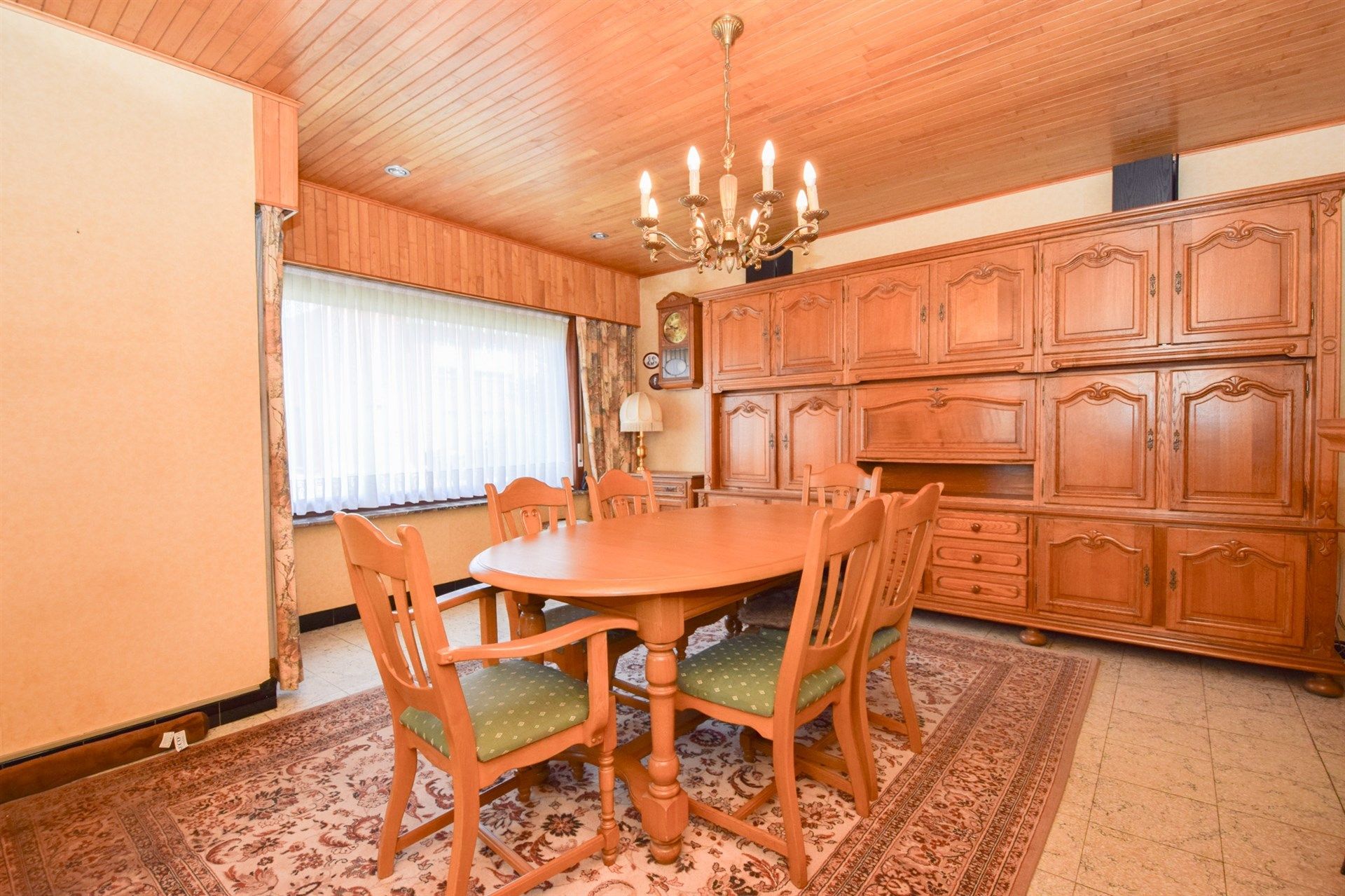 Te renoveren woning met 2 slaapkamers nabij het centrum van Sint-Gillis-Waas (686m²) foto 3