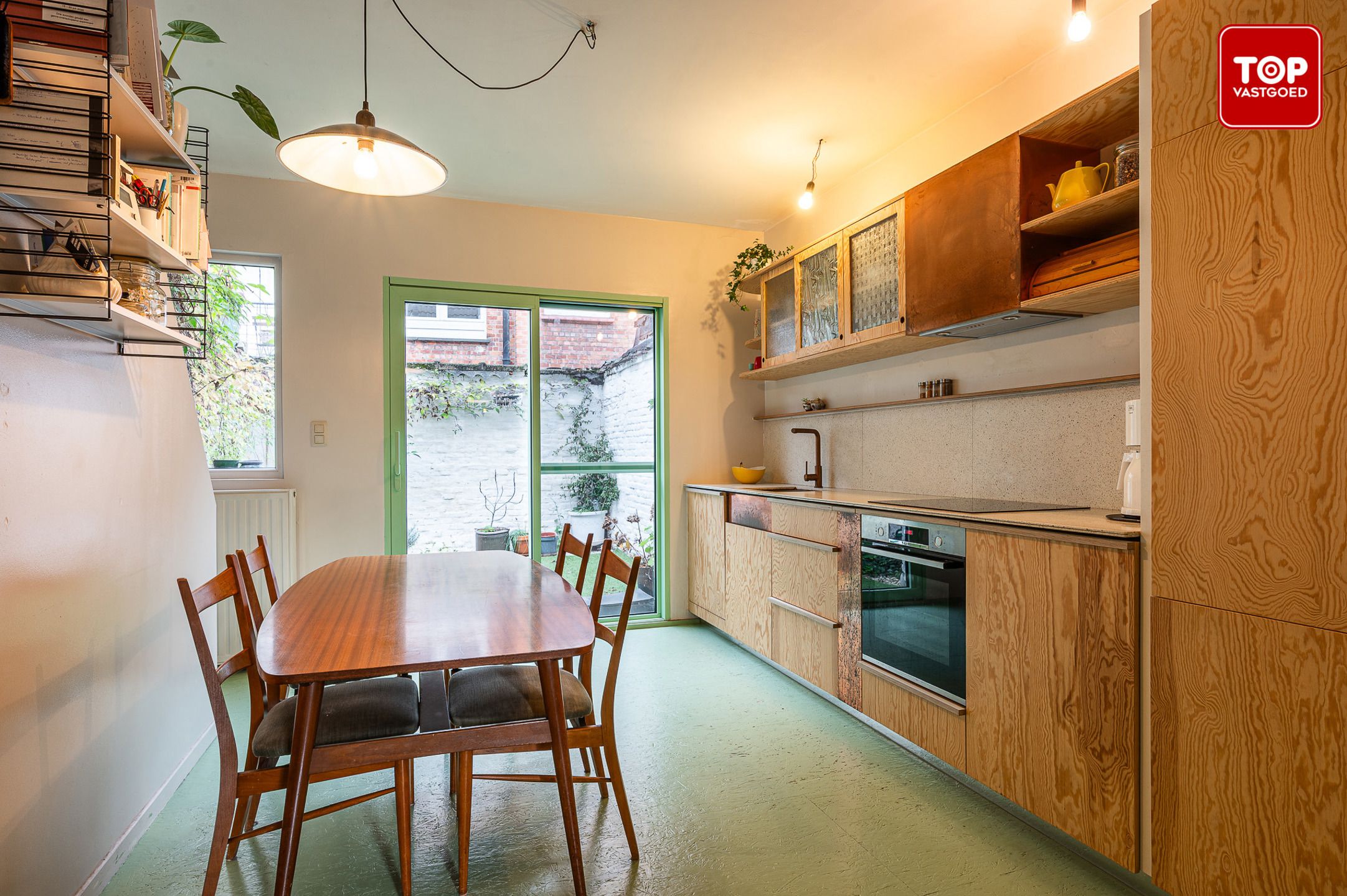 Instapklare woning met leuk stadstuintje op gunstige locatie foto 7