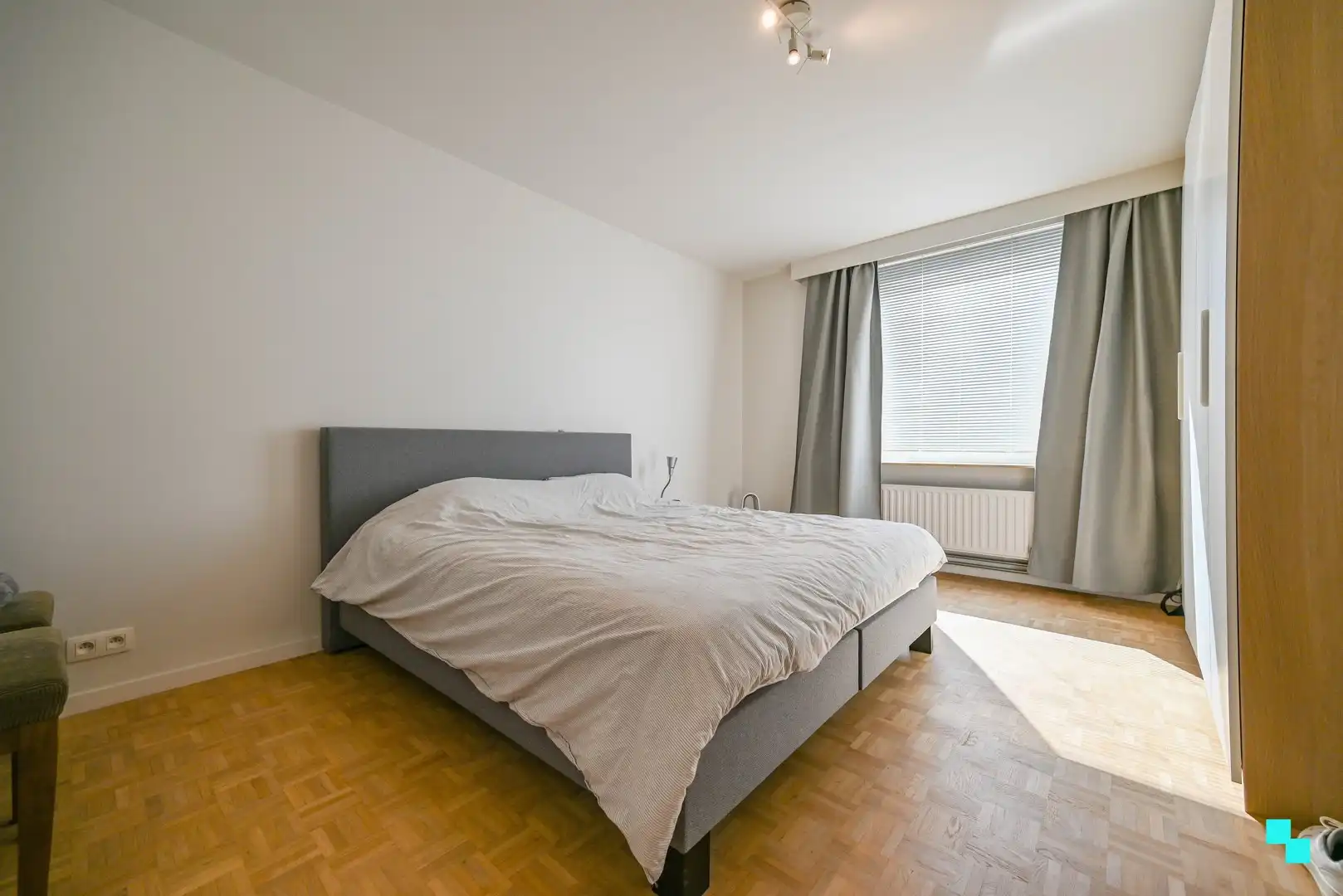 Ruim appartement met ondergrondse autostaanplaats foto 13