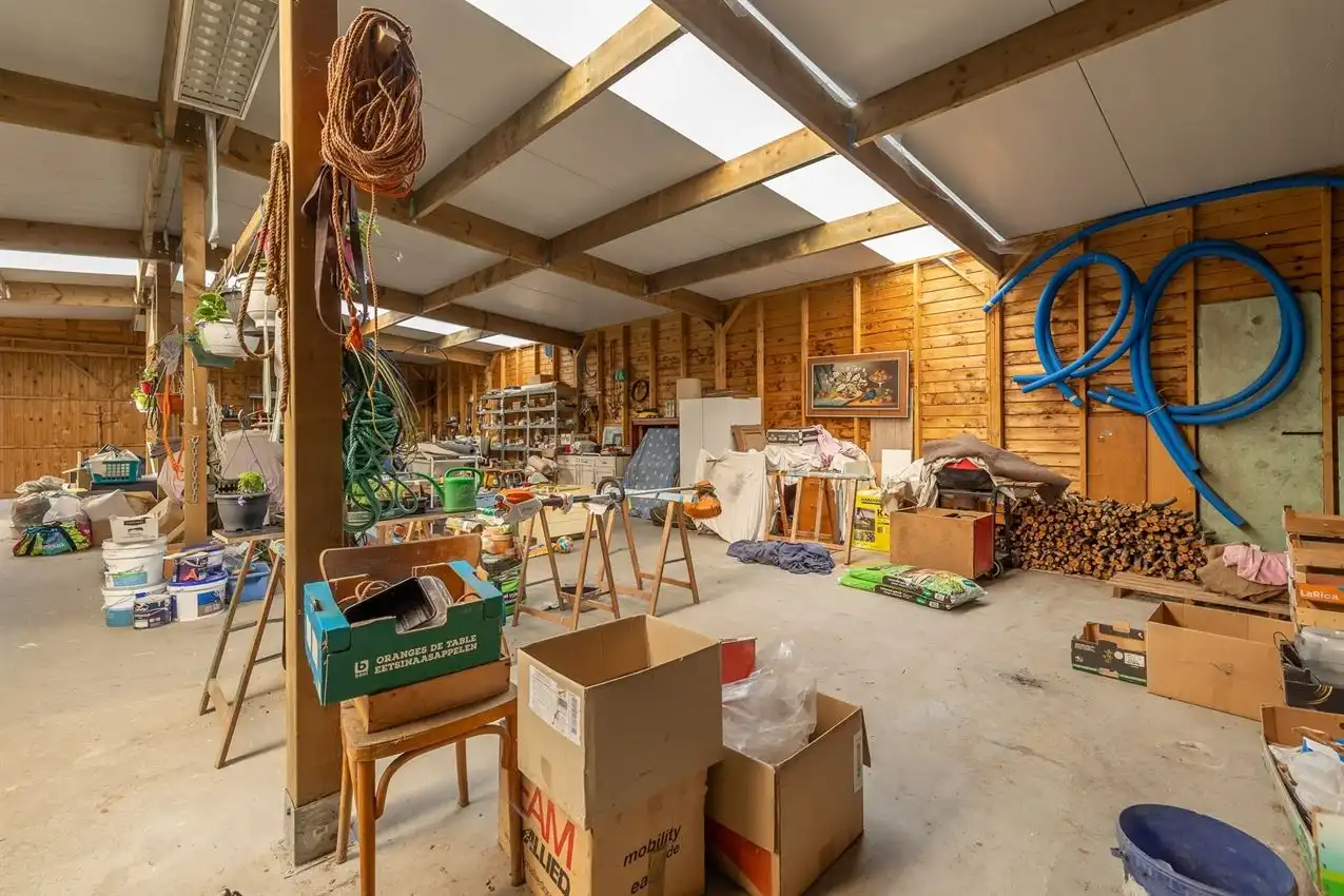 Te renoveren woning met ruimte, rust en potentieel foto 36