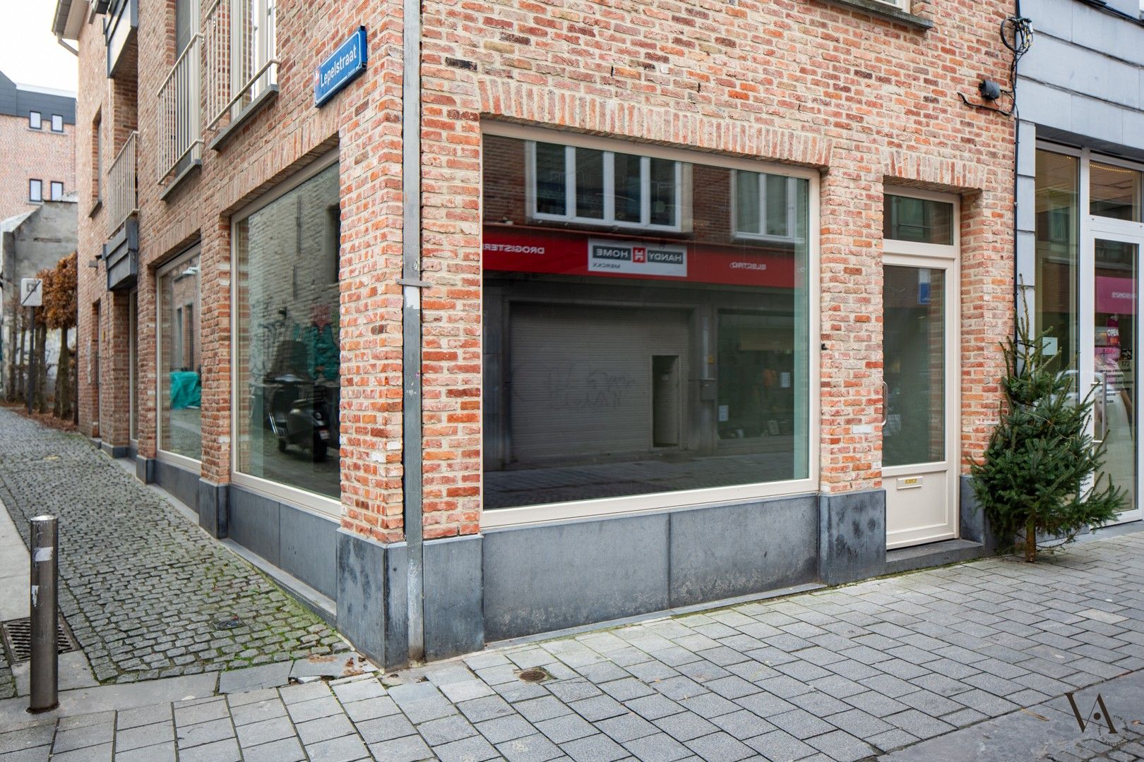 Handelsgelijkvloers op top(hoek)locatie in Diestsestraat foto 4