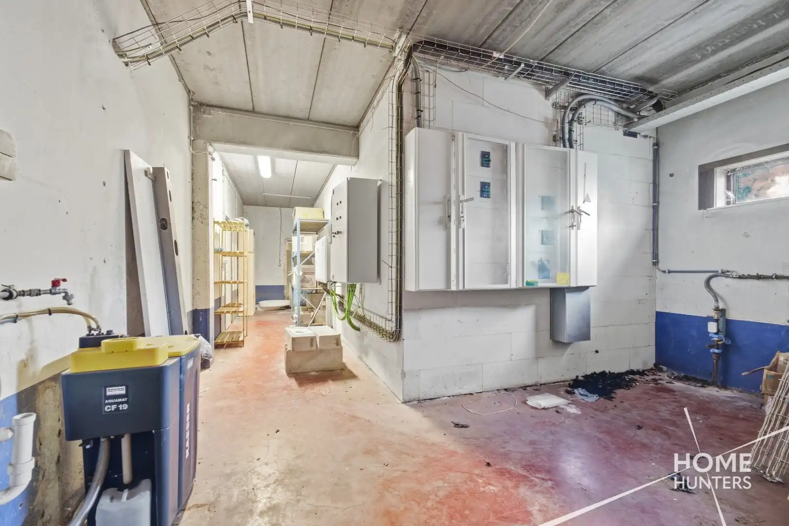 UITZONDERLIJK BEDRIJFSGEBOUW MET 2.268 M² LOODSRUIMTE EN 528 M² KANTOREN IN IEPER foto 26