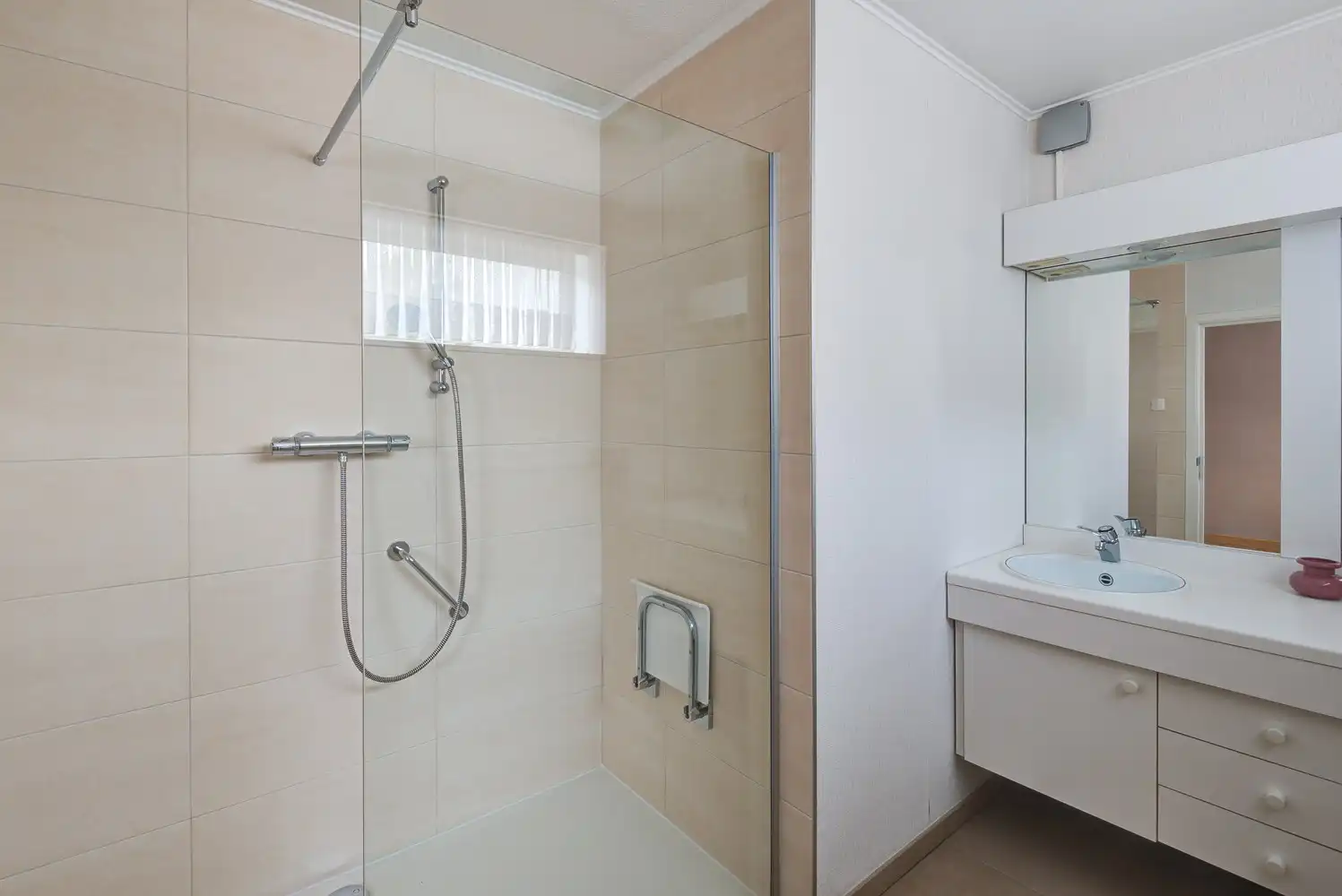 VERZORGDE GEZINSWONING MET 3 SLAAPKAMERS EN EEN RUIME TUIN TE STOKROOIE (HASSELT) foto 24