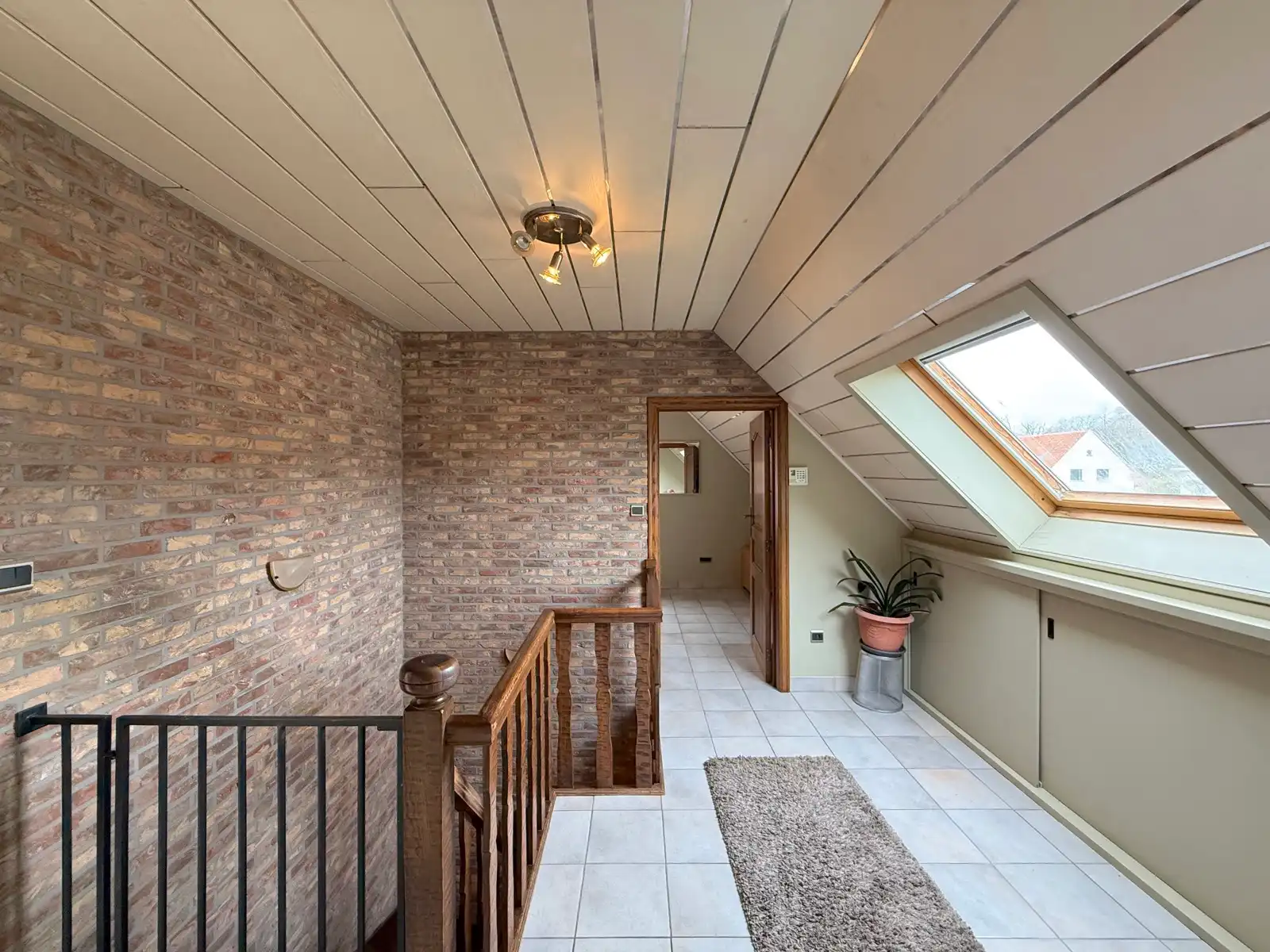 Villa met 4 slaapkamers en zongerichte tuin foto 16