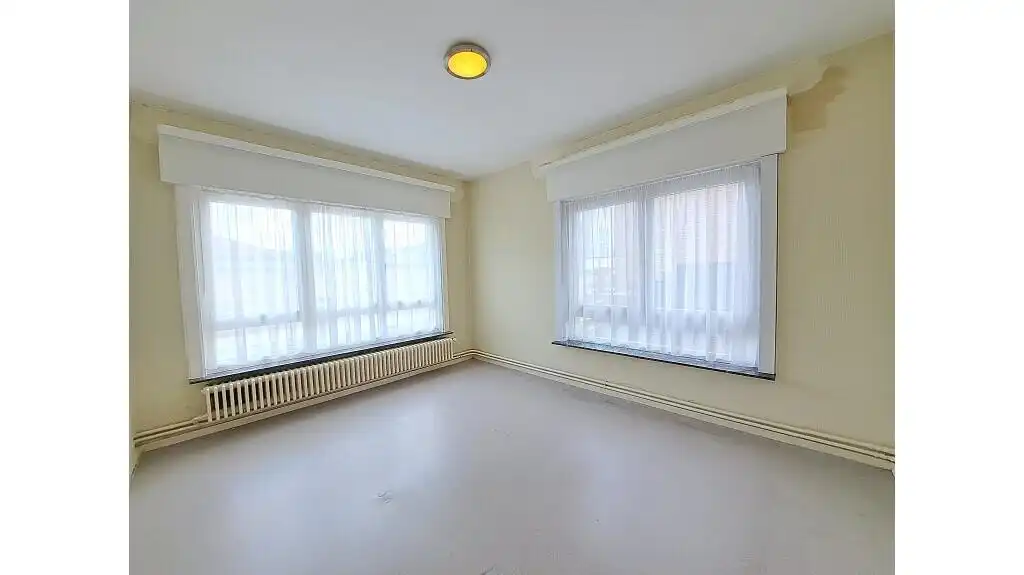 Opbrengsteigendom met 2 woonunits en 2 garages te koop in Brugge foto 3