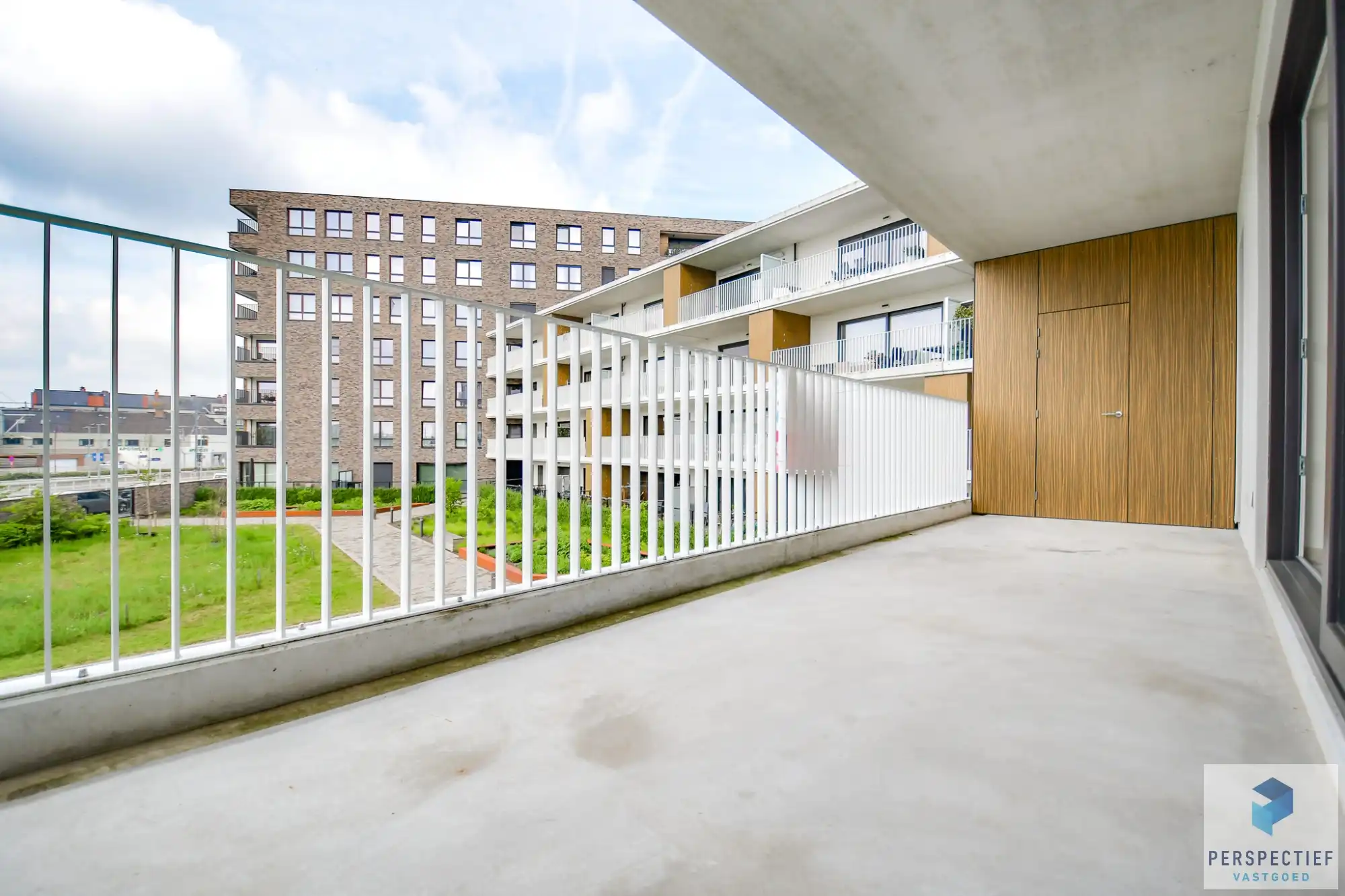 Centraal gelegen ruim&nbsp; appartement met 3 slpks en autostaanplaats foto 2