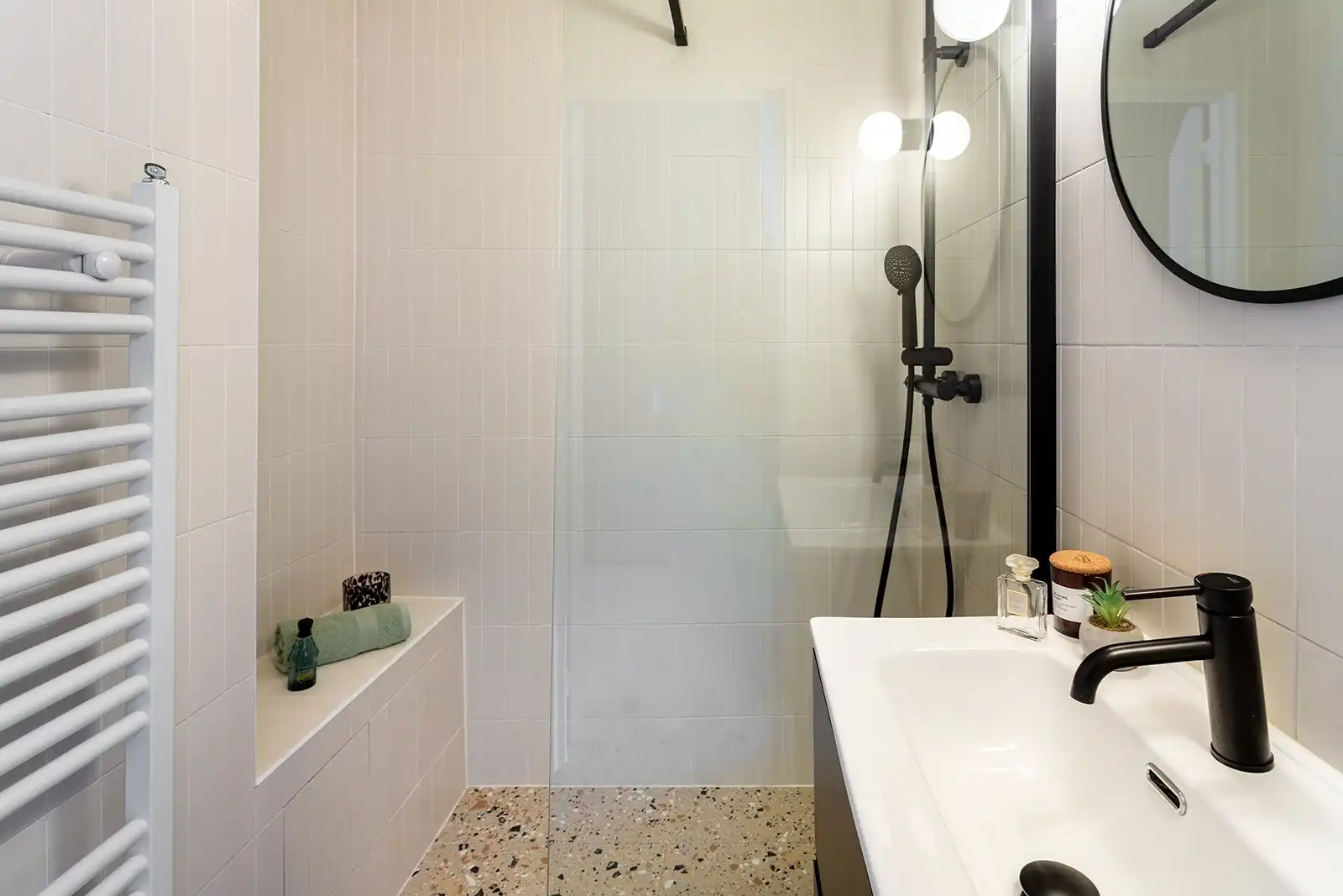 Moderne, lichtrijke studio op rustige locatie met groen uitzicht foto 24