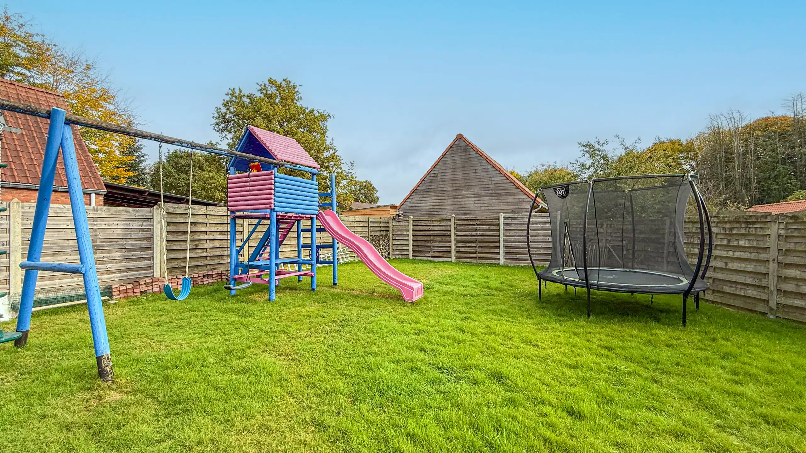 Gerenoveerde woning met veel ruimte en 6 slaapkamers! foto 41
