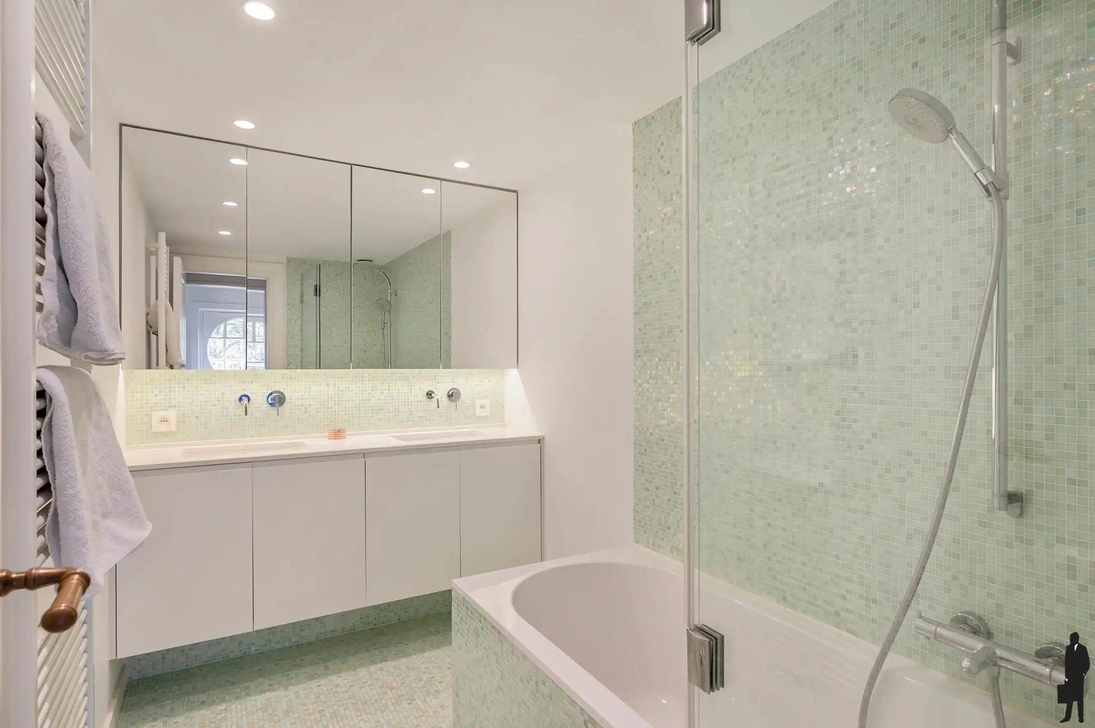 Prachtig instapklaar eclectisch landhuis op ca. 2.932m² te Hoogboom! foto 18