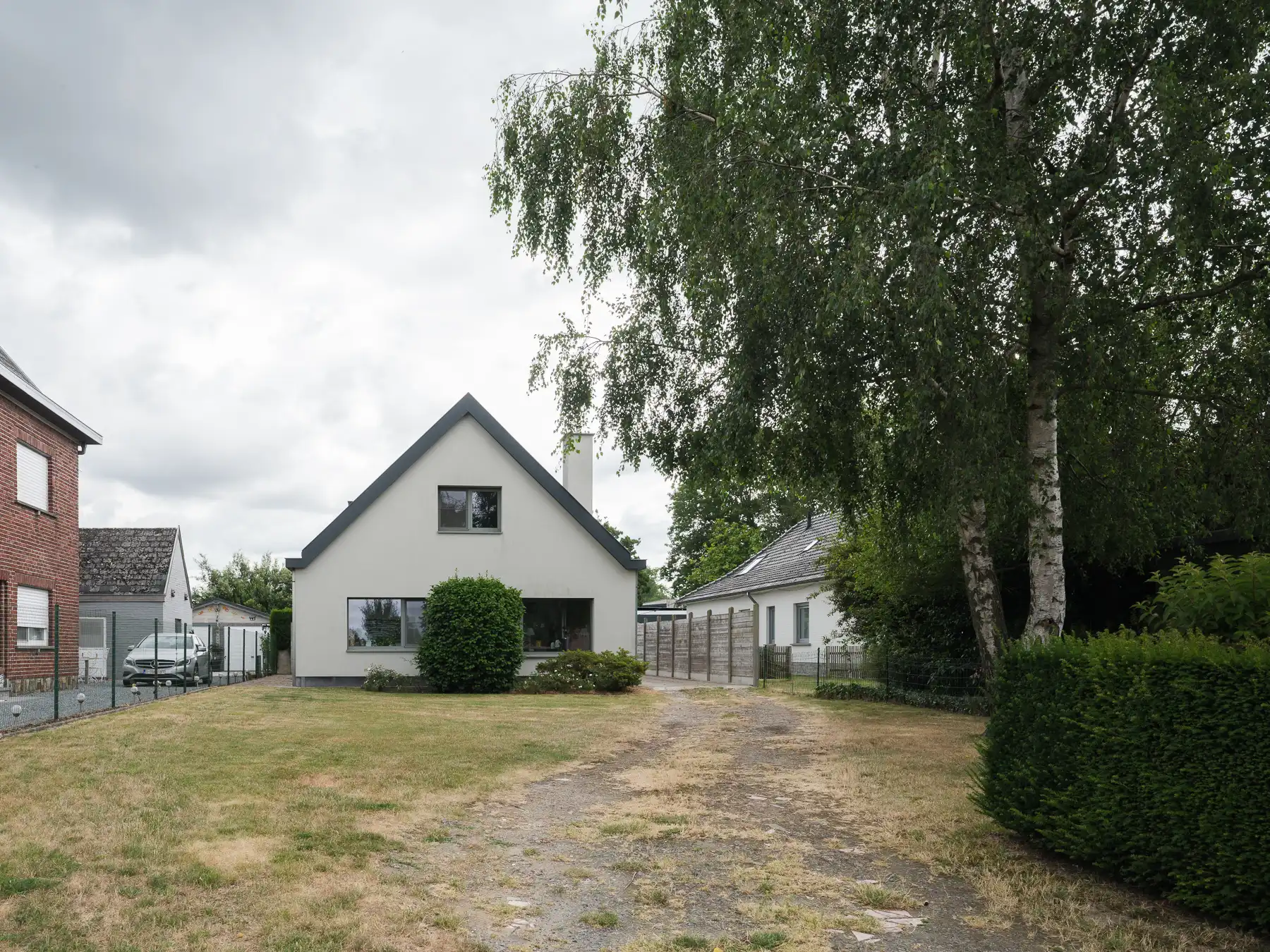 Instapklare woning met prachtige tuin foto 3