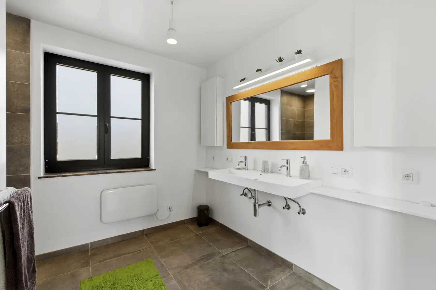 Recente vrijstaande woning in het centrum van RIJMENAM foto 18