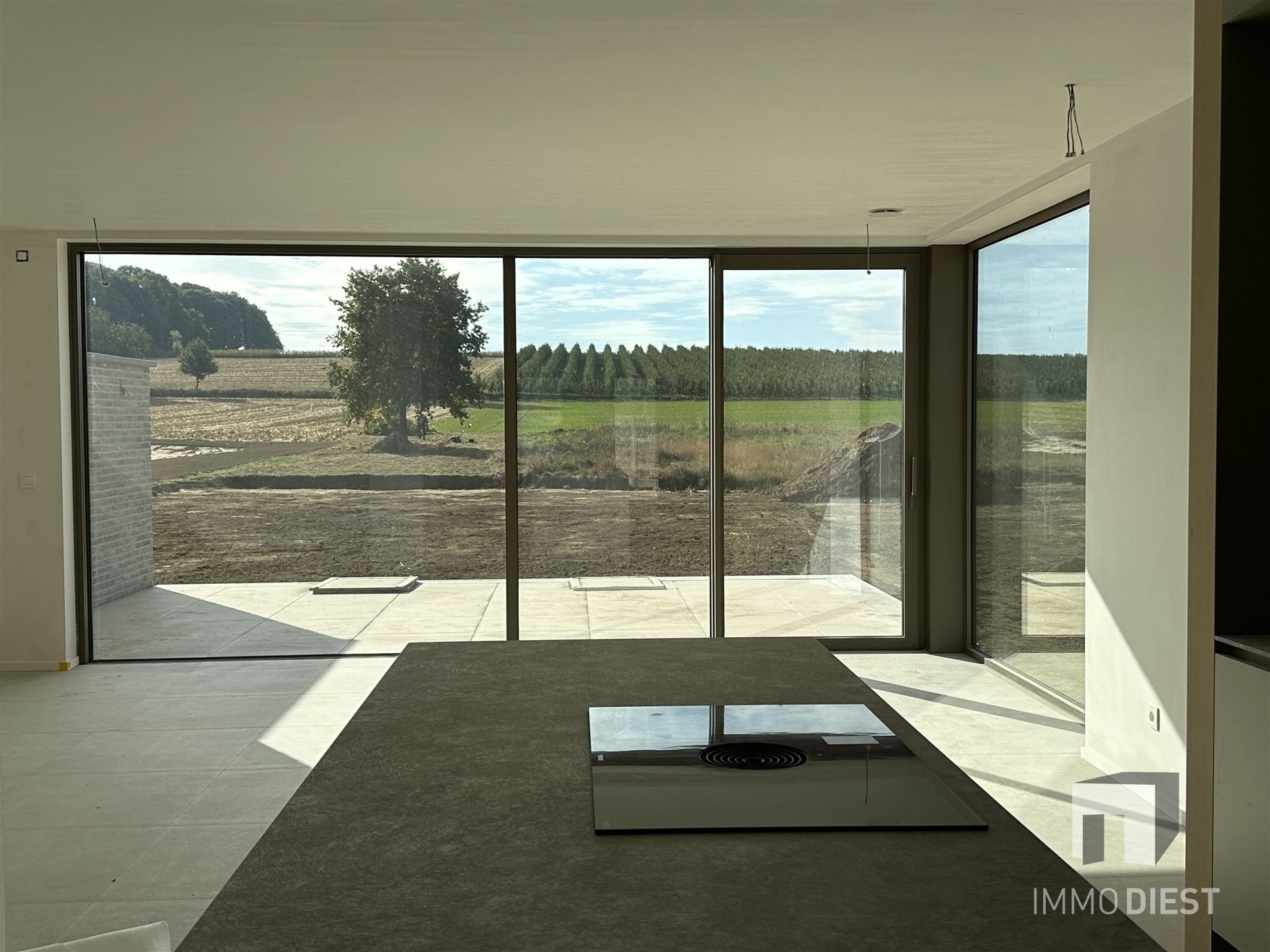 Moderne nieuwbouwwoning met knappe afwerking te Bekkevoort foto 12