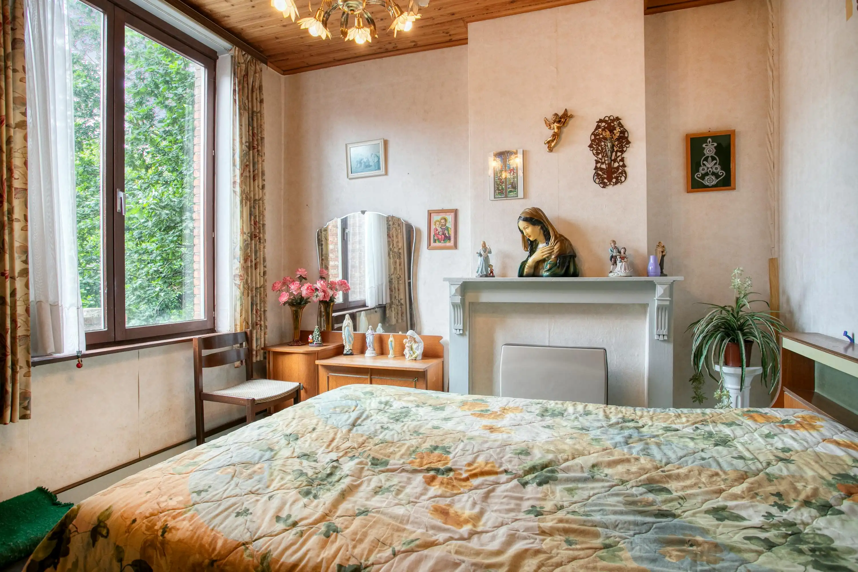 Authentiek herenhuis te koop in Ieper centrum foto 14