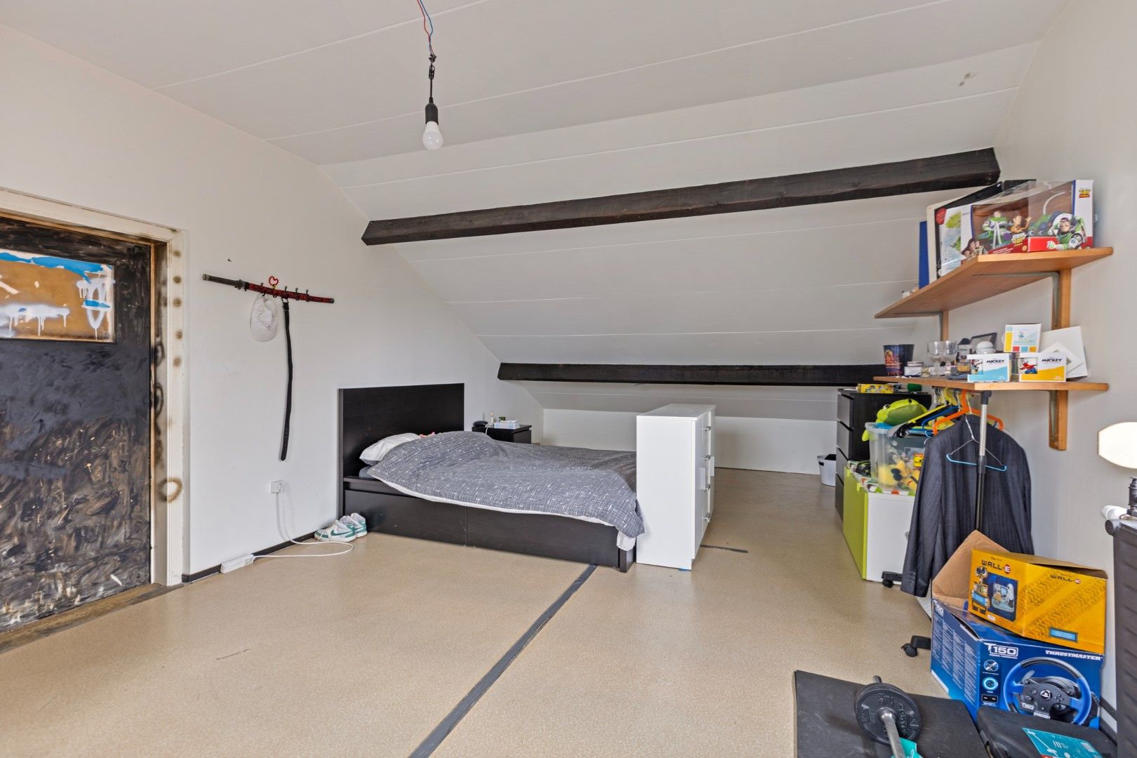 Ruime woning met 5 slaapkamers + inrit aan achterzijde foto 22
