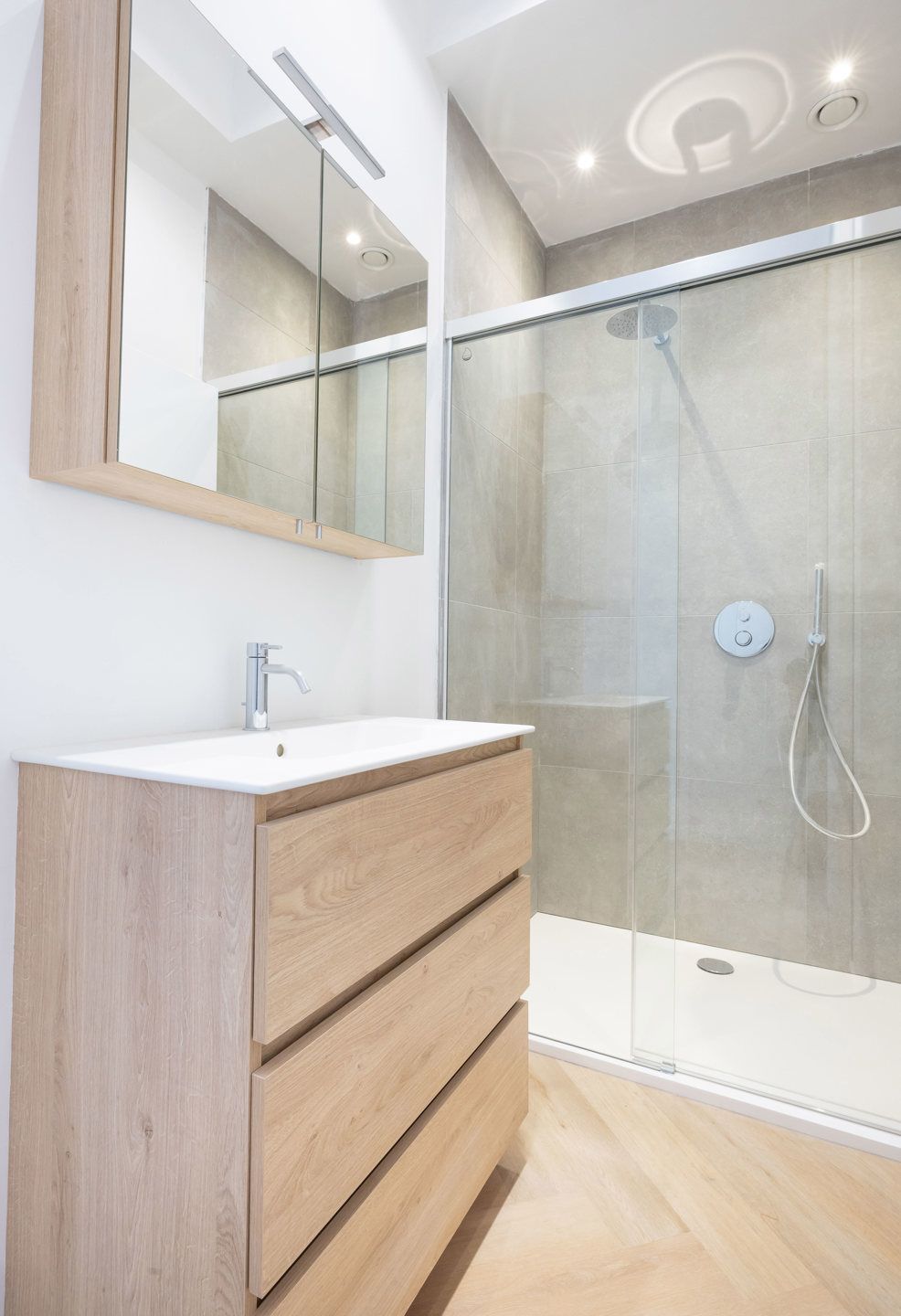 Appartement 2 slaapkamers, volledig gerenoveerd in 2025 ! foto 11