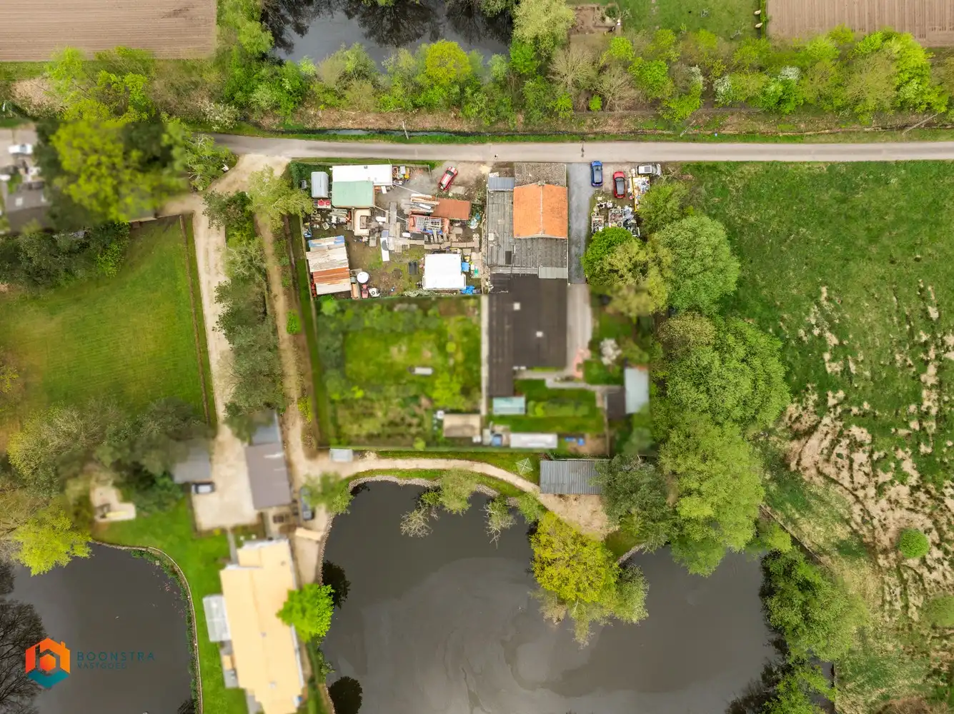 Zonevreemde casco woning met veel potentieel te Putte foto 16