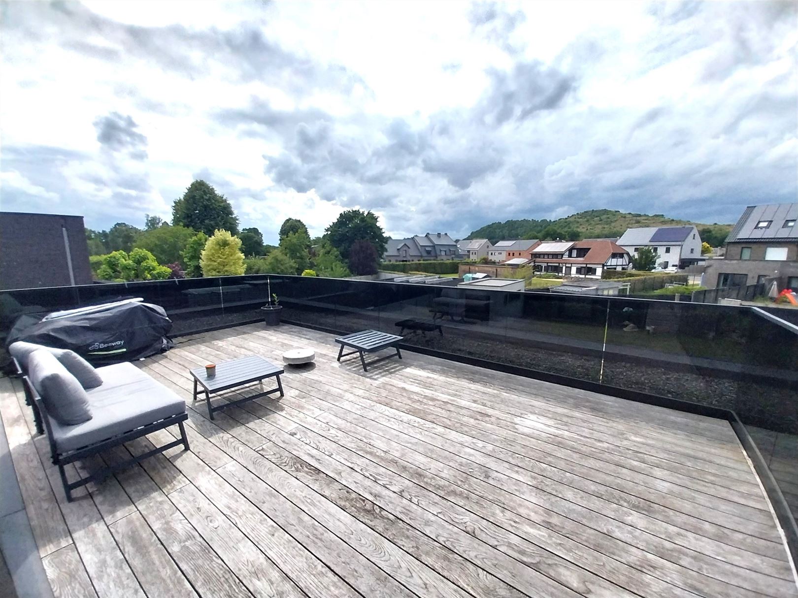 TE HUUR: Appartement met 1 slaapkamer en ruim terras te Stal! foto 15