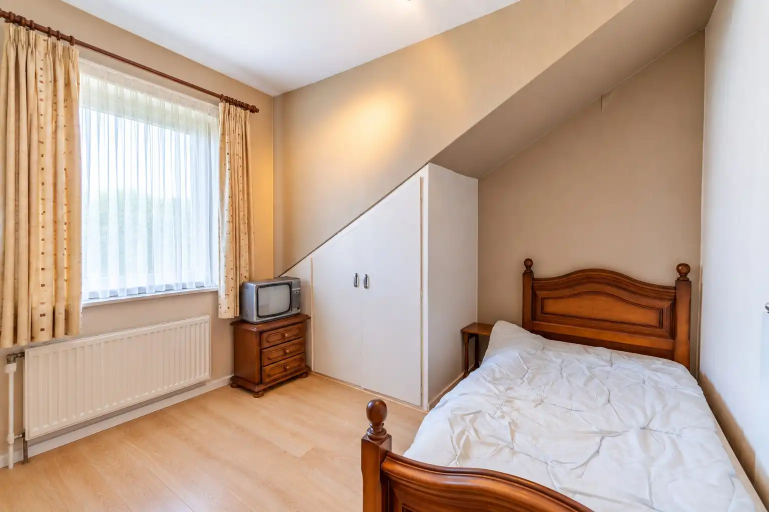 RUSTIG GELEGEN WONING MET 4 SLP, GARAGE & ZUID-TUIN ! foto 22
