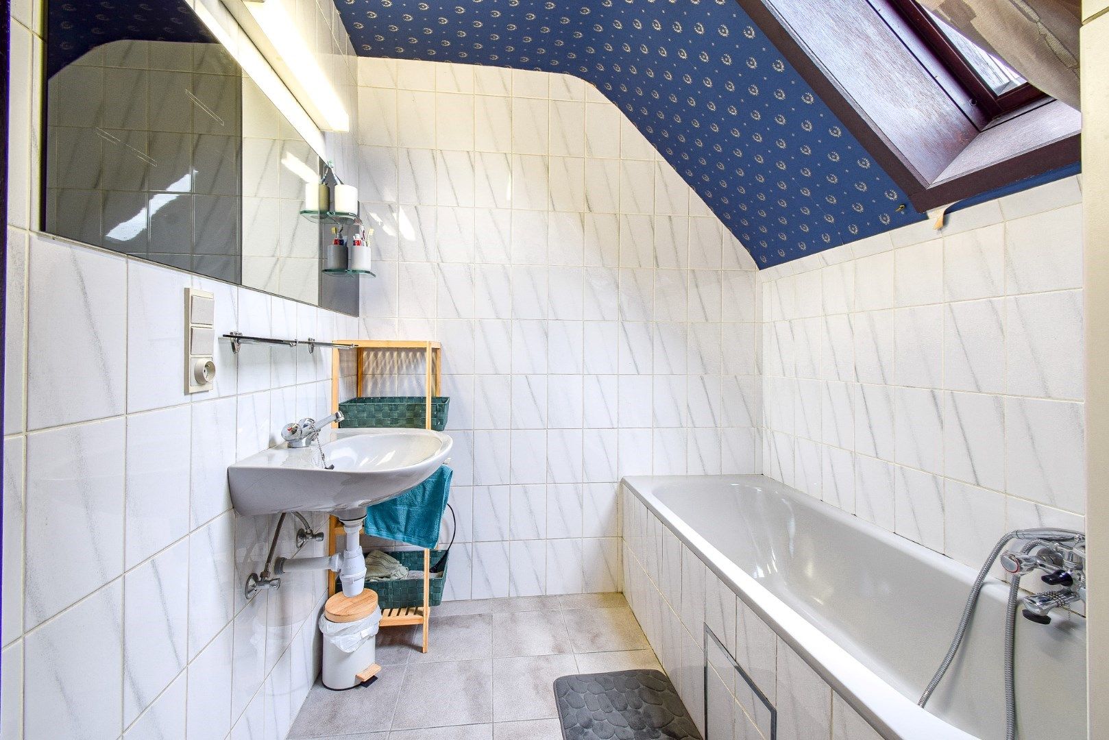 Gezinswoning met drie slaapkamers en garage in centrum Koekelare foto 13