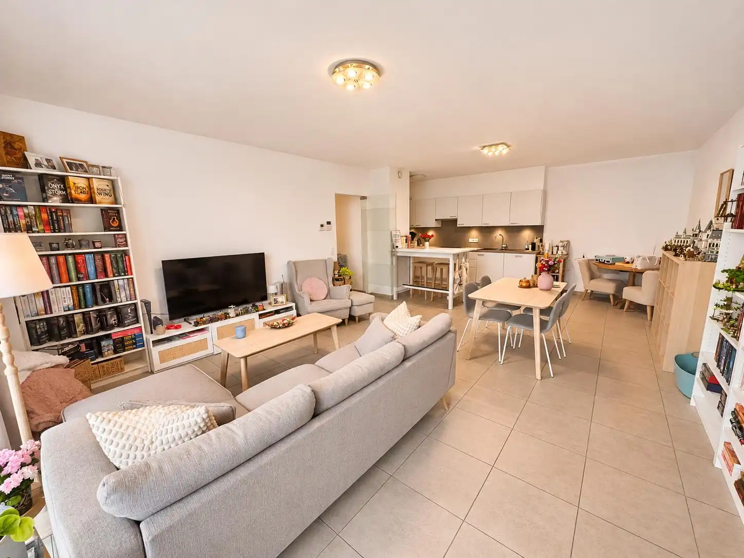 Ruim en energiezuinig appartement met  terras te Aalter! foto 3