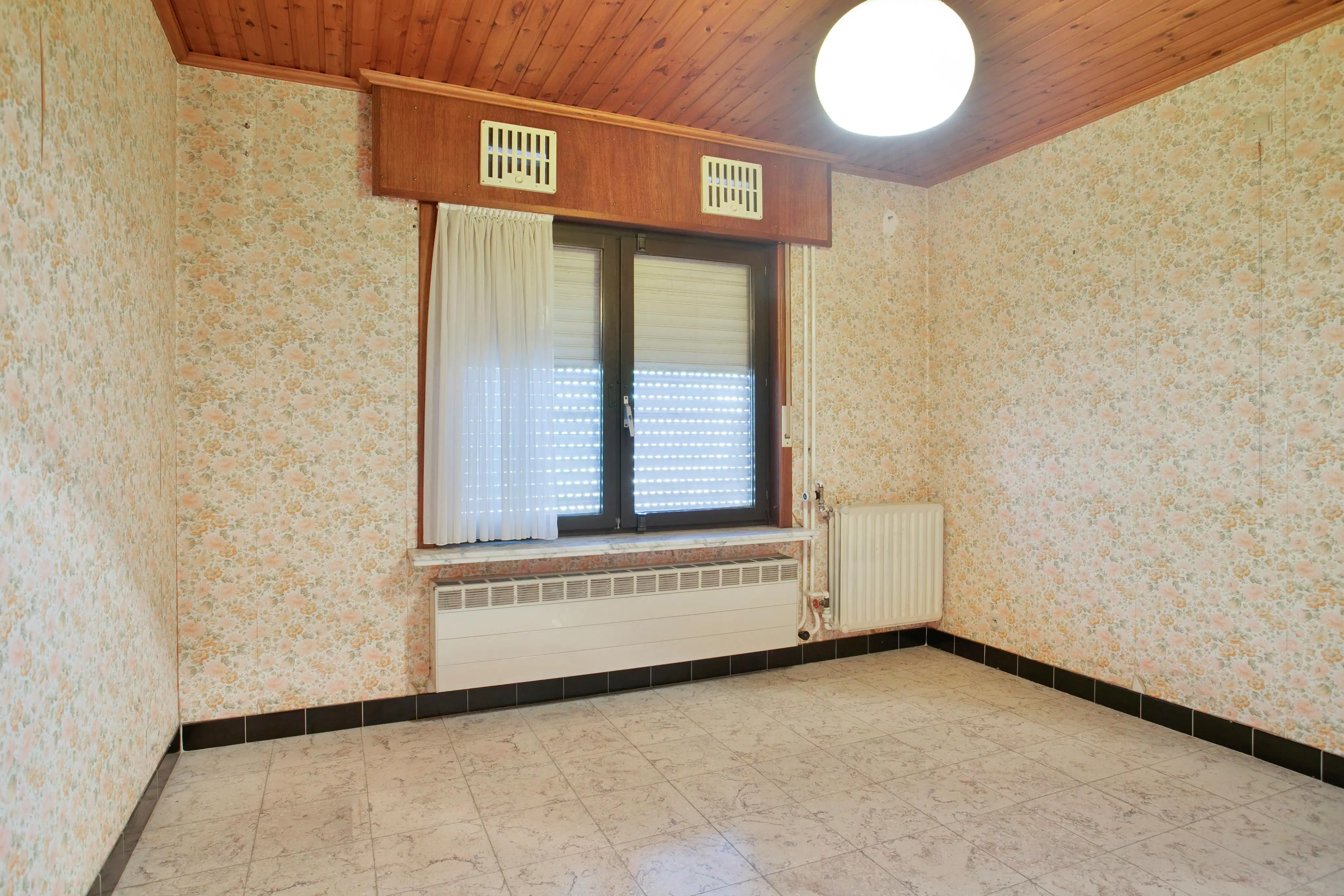Te renoveren woning te koop in Lotenhulle (Rozenlaan)  foto 9
