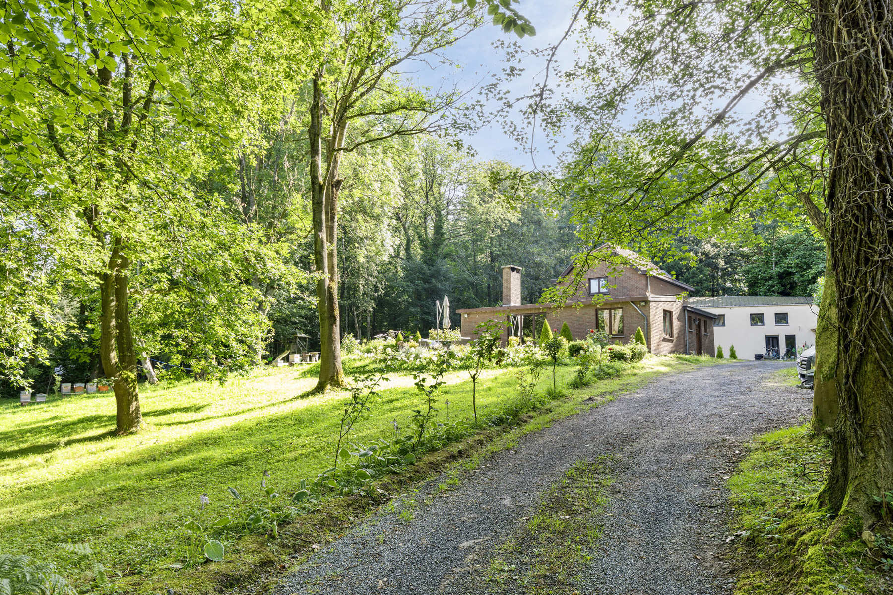 Unieke woning te midden van het prachtige Kamerijkbos foto 1