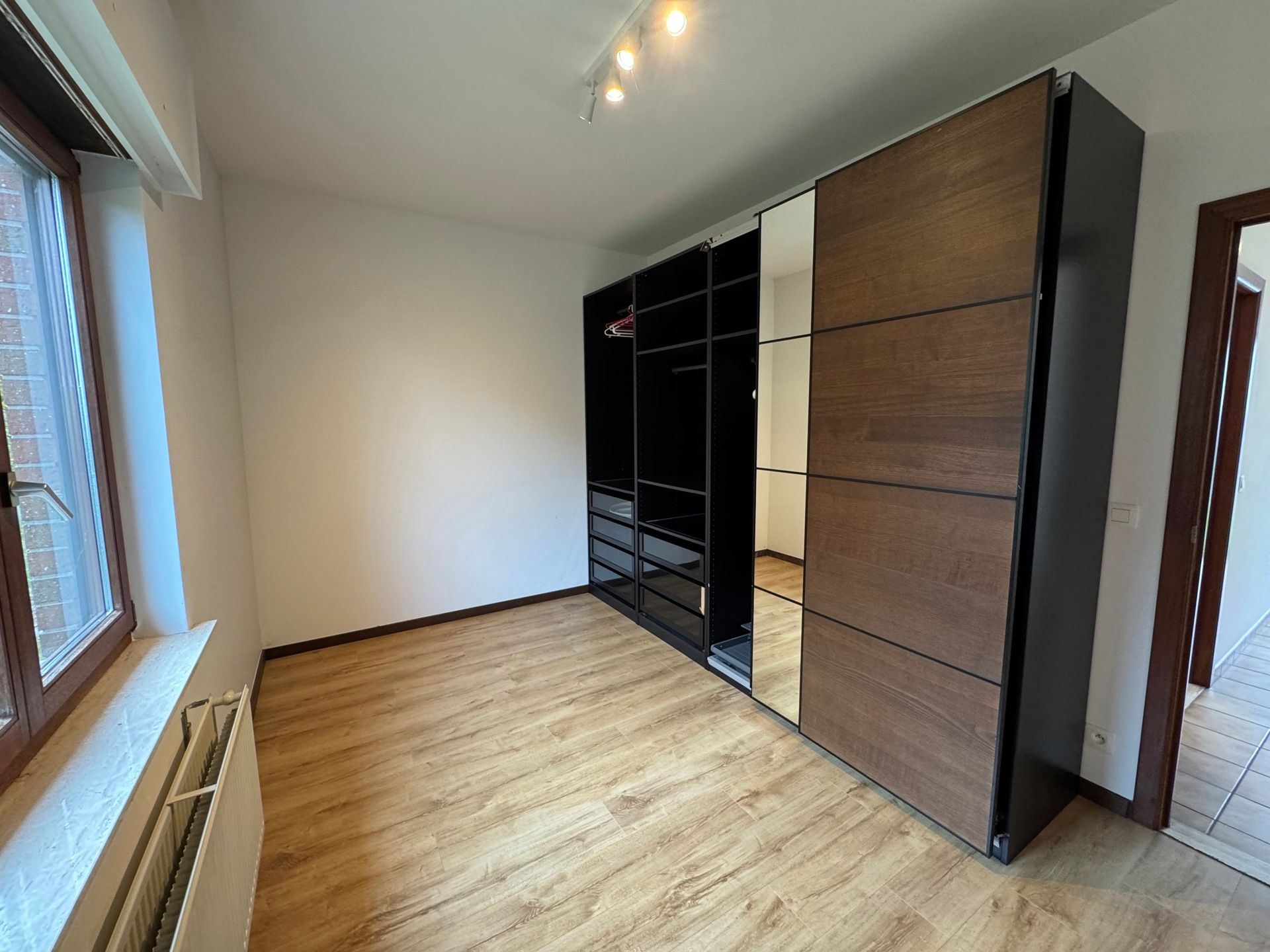 Rustig gelegen bungalow met 2 slaapkamers, tuin en garage nabij de Schelde. foto 4