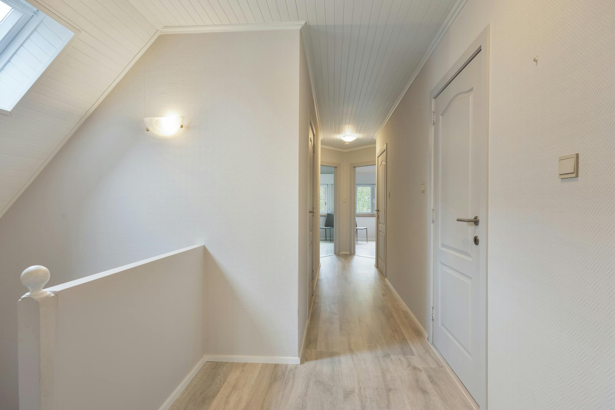 Unieke handelswoning met magazijn in Zomergem foto 13