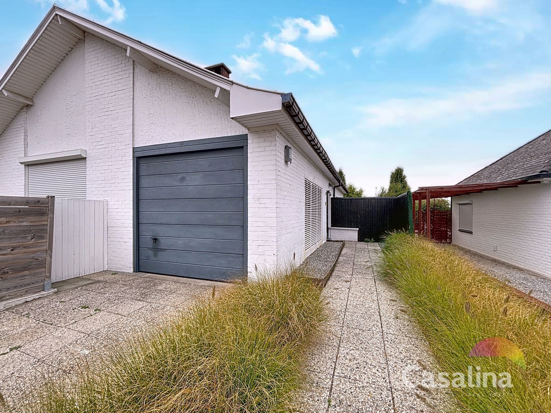 Ruime bungalow van 205 m² in een rustige, groene wijk foto 24