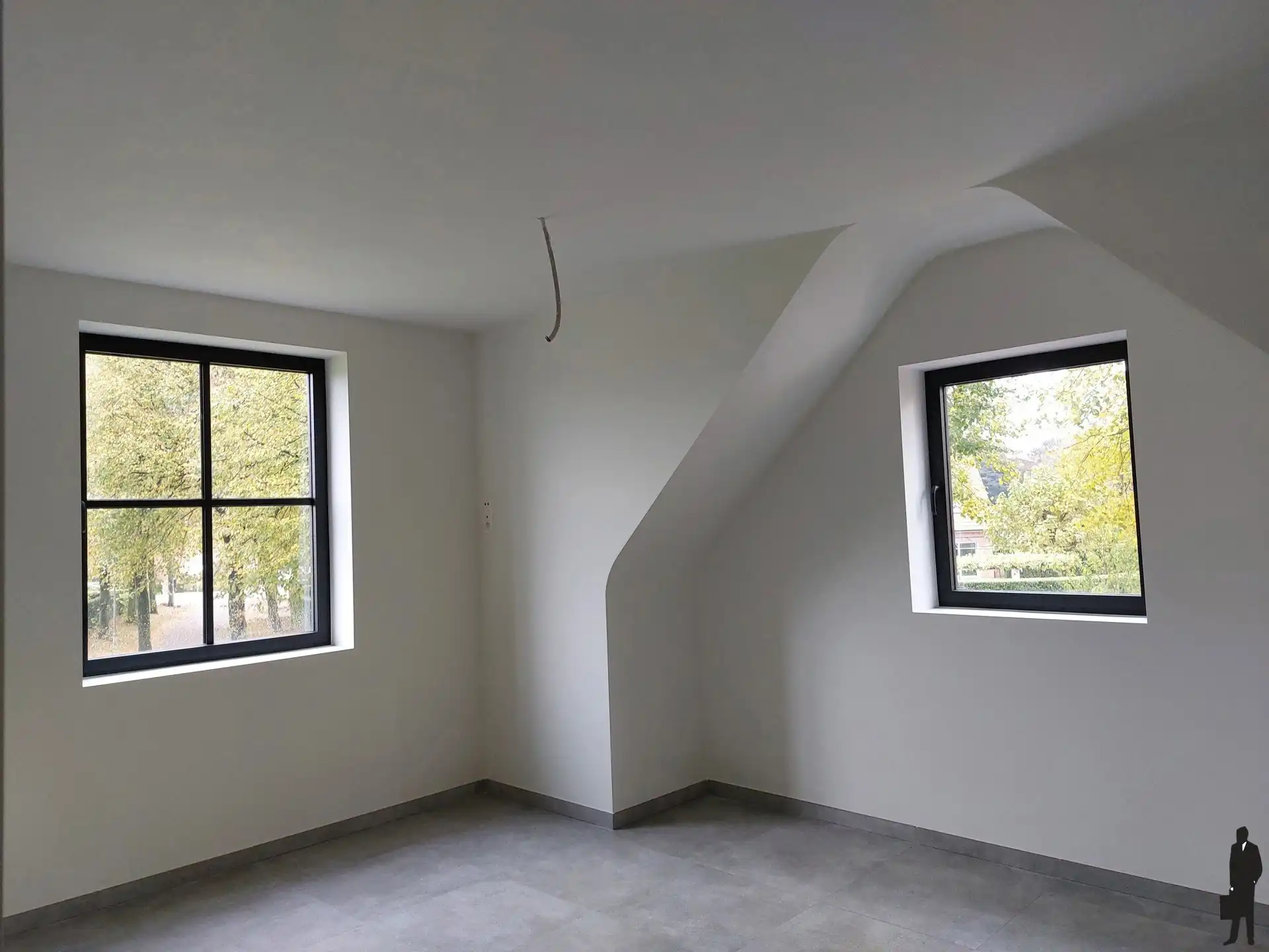 Zeer recente (nieuwbouw 2 jaar oud) energiezuinige halfopen bebouwing met 3 slaapkamers, nieuwste technieken zoals warmtepomp, zonnepanelen, … en open zicht op veel groen van de omliggende landerijen. foto 7