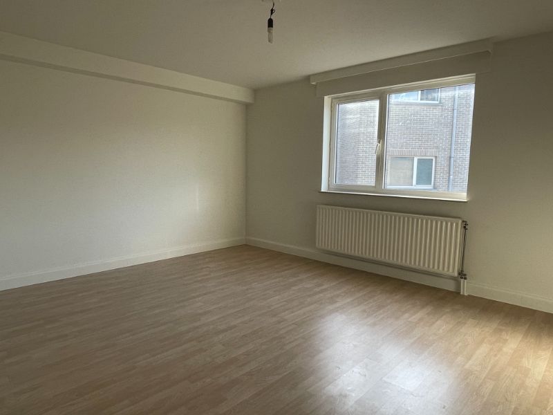 Instapklaar ruim appartement met 2 slaapkamers foto 8