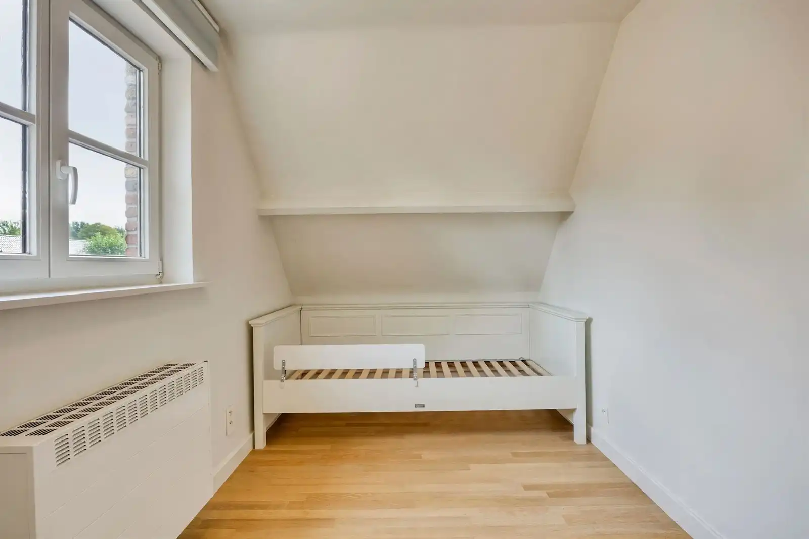 Prachtige open bebouwing met 3 slaapkamers, bureau en ruime tuin op toplocatie te Lint foto 29