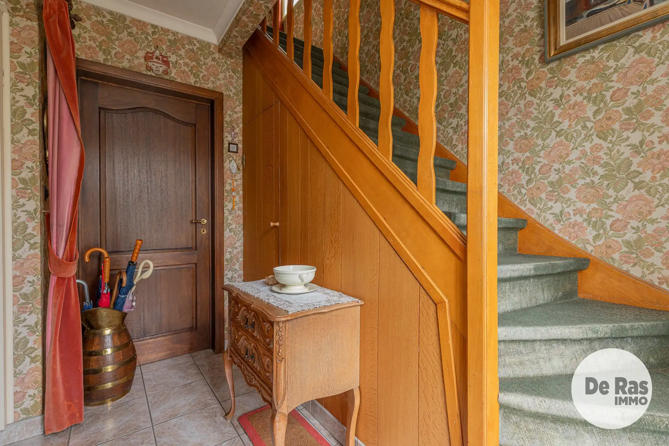 SCHELLEBELLE- Te renoveren woning in een rustige verkaveling foto 17