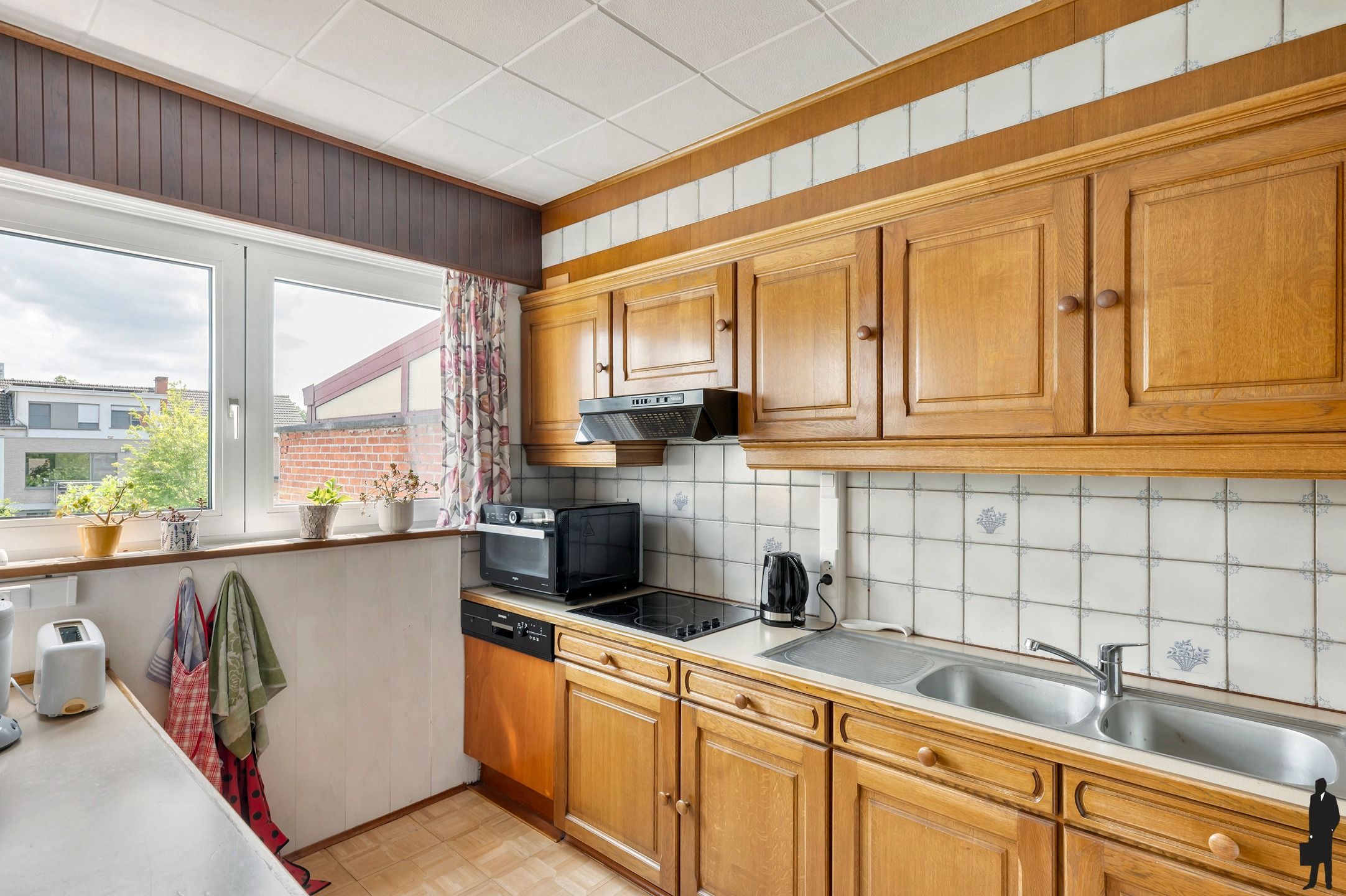 Bel-etage woning met 4-5 slks en een inpandige garage foto 9