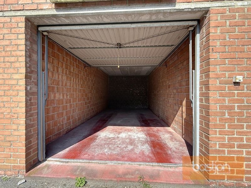 Garagebox in centrum Kortrijk foto 4