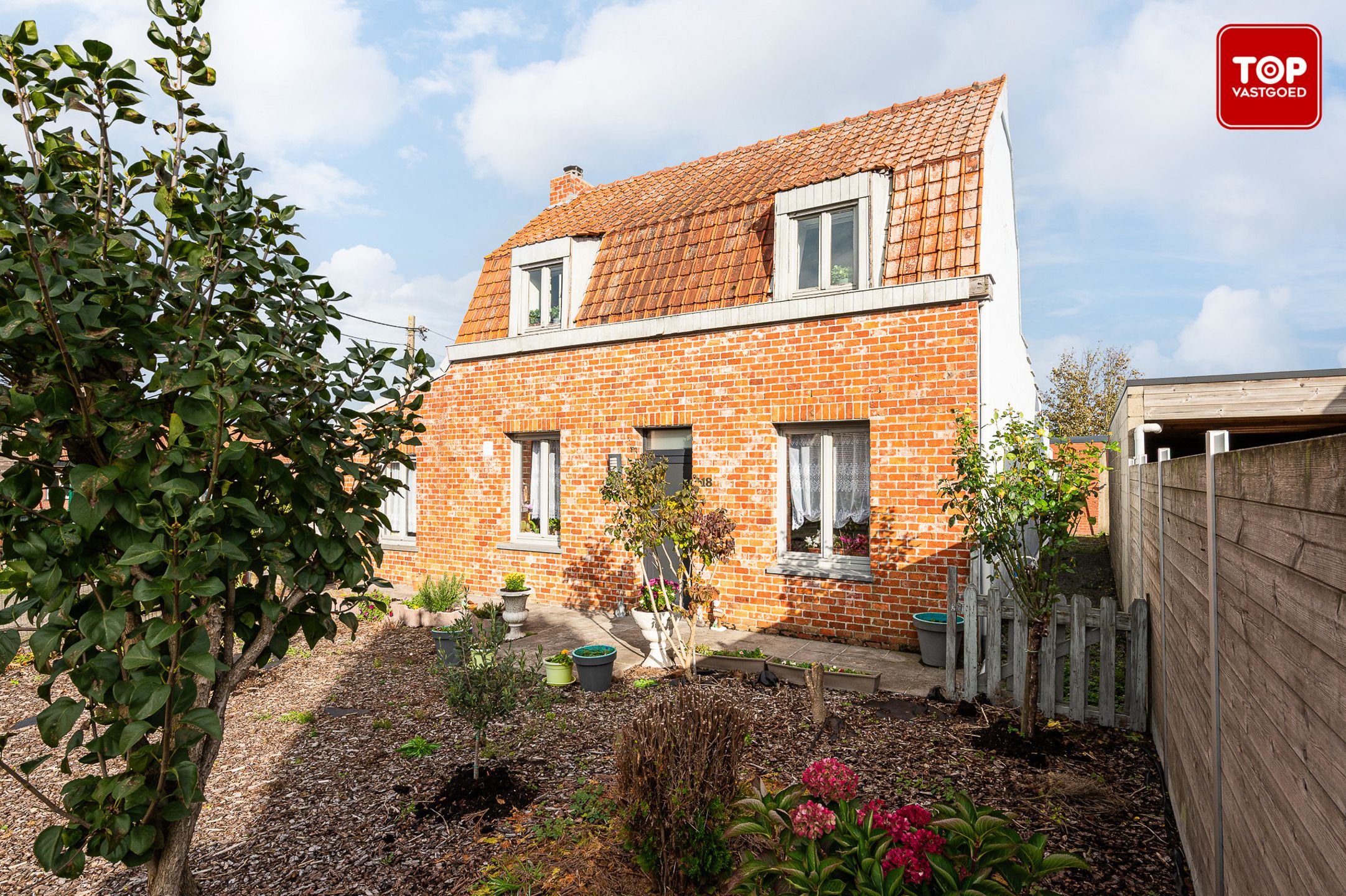 Hoofdfoto van de publicatie: Landelijk gelegen woning met veel potentieel