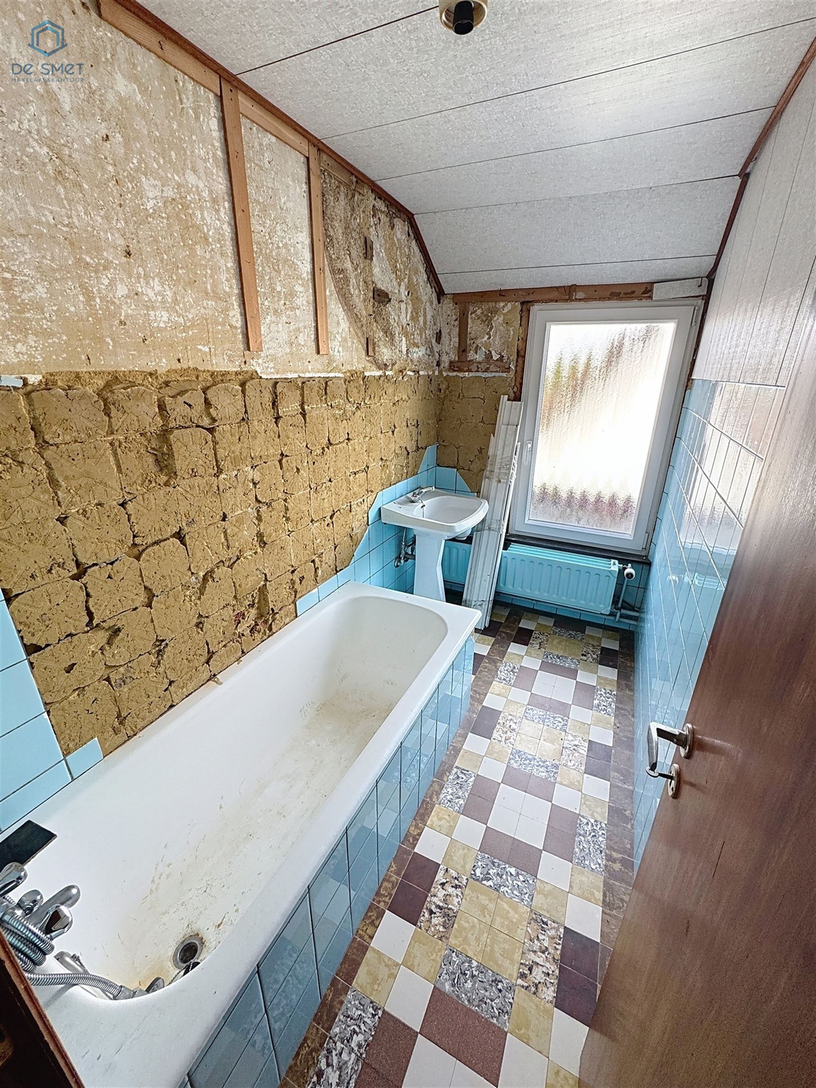 Te koop: Op te frissen gezinswoning met 3 slaapkamers, garage en tuin geen renovatieplicht! foto 22