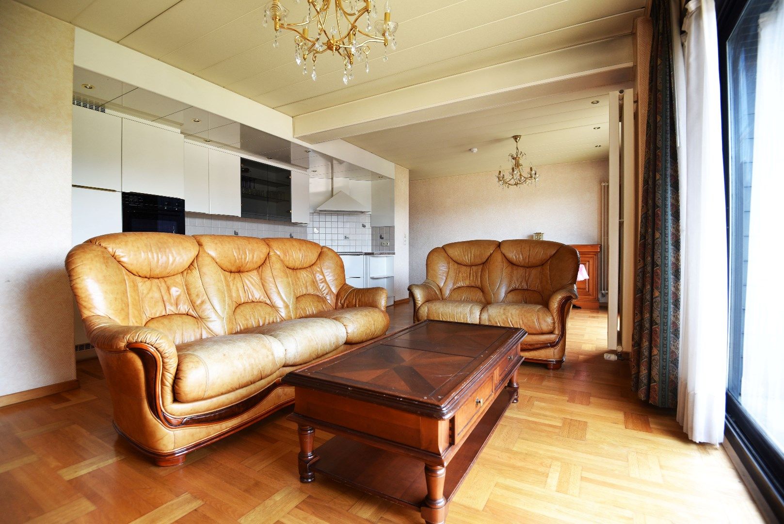Ruime serviceflat (80m²) met 2 slpks,  2 terrassen en ruime garage (21m²) te Maldegem foto 3
